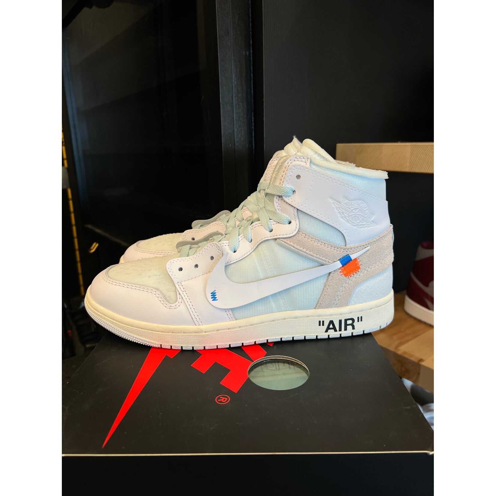 Jordan Jordan 1 Retro High Virgil Abloh Archive Alaska Size 10.5, PREOWNED*