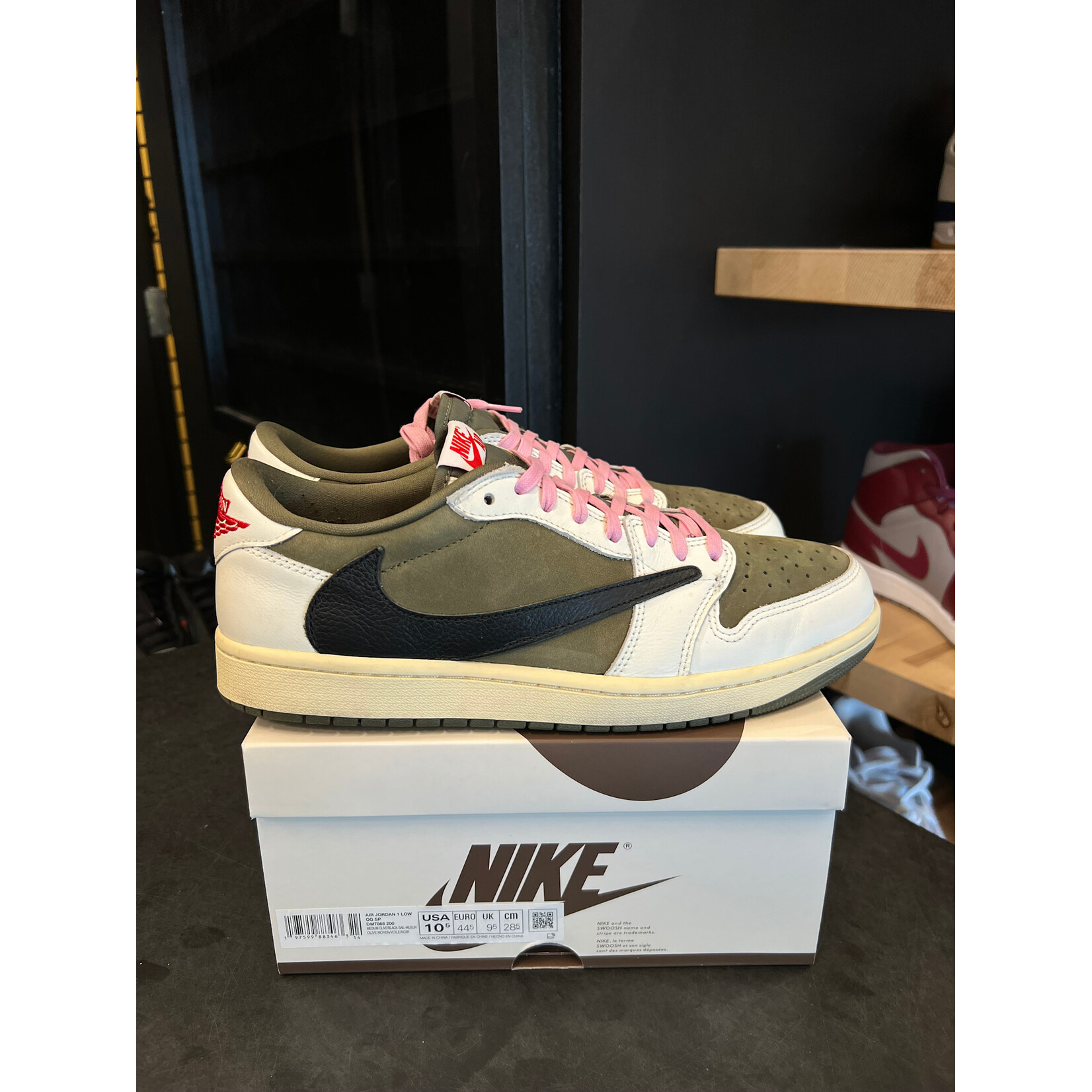 Jordan Jordan 1 Retro Low OG SP Travis Scott Medium Olive Size 10.5, PREOWNED*