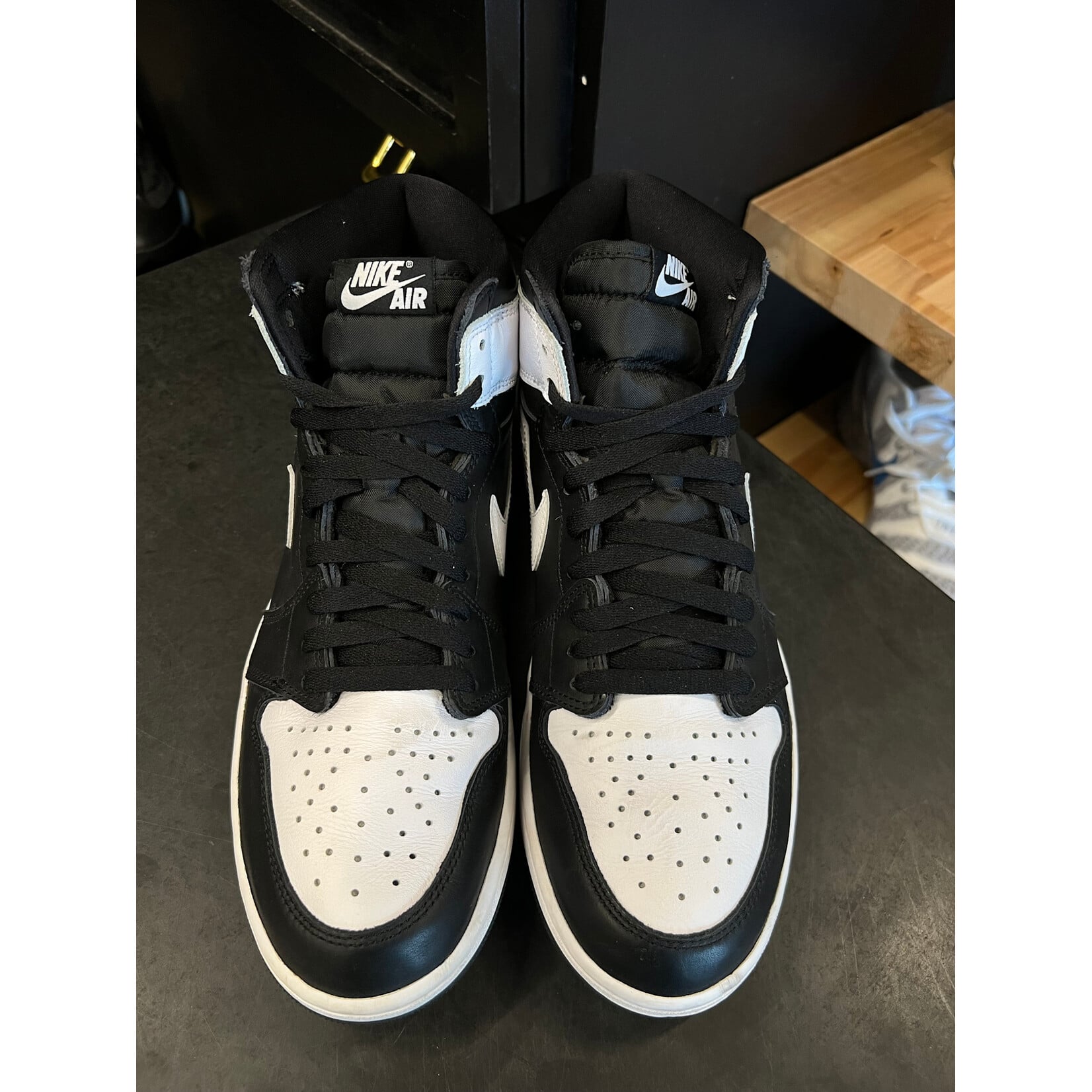 Jordan Jordan 1 Retro High OG Black White Size 10.5, PREOWNED