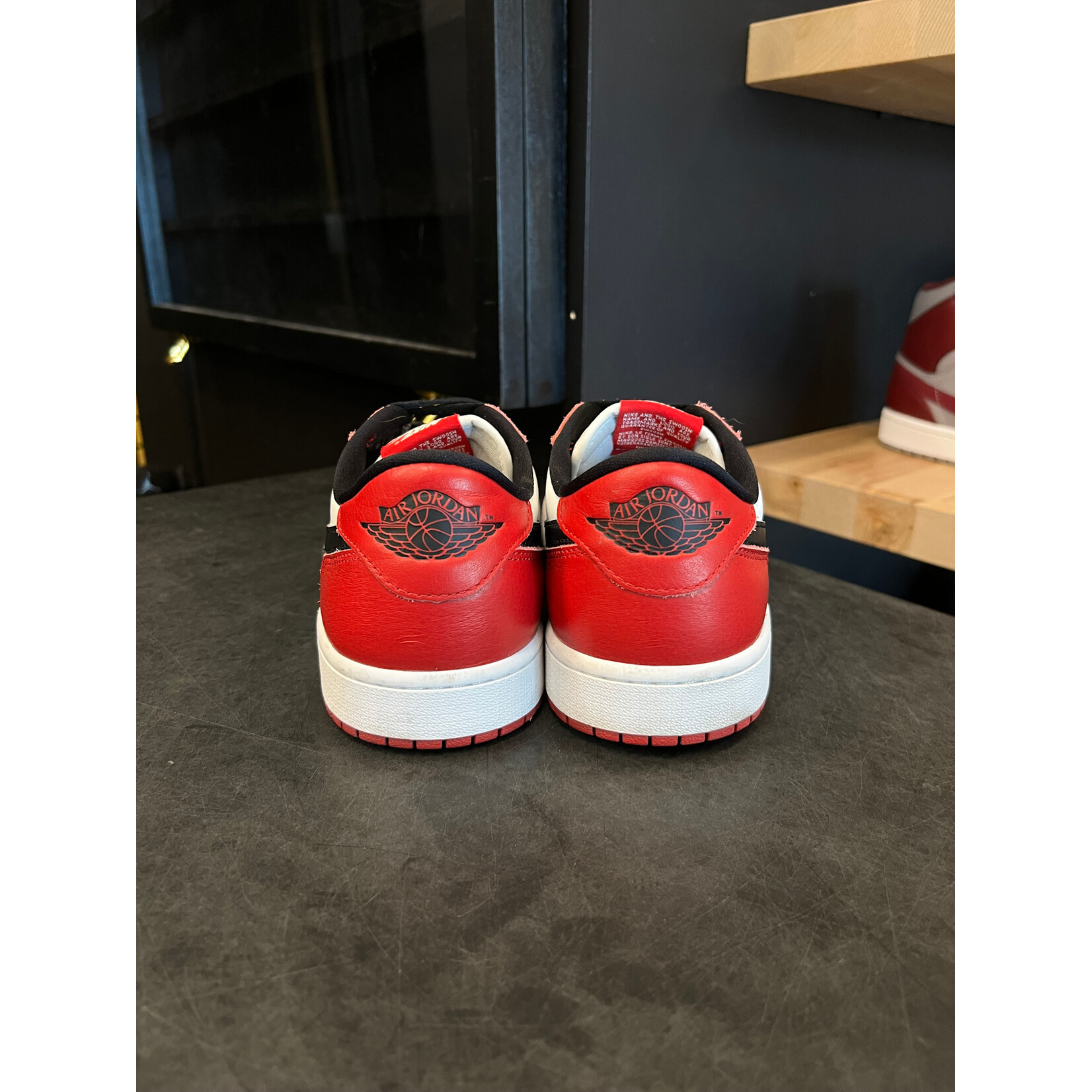 Jordan Jordan 1 Retro Low OG Chicago (2025) Size 10.5, PREOWNED