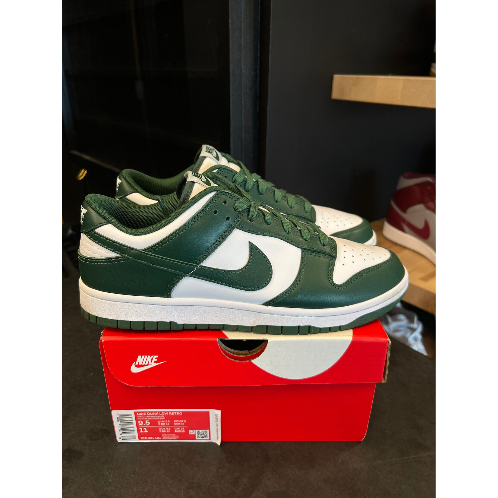 Nike Nike Dunk Low Michigan State Size 9.5, PREOWNED