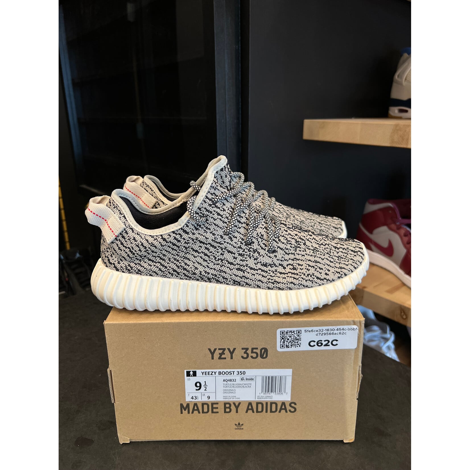 Adidas adidas Yeezy Boost 350 Turtledove (2022) Size 9.5, PREOWNED*