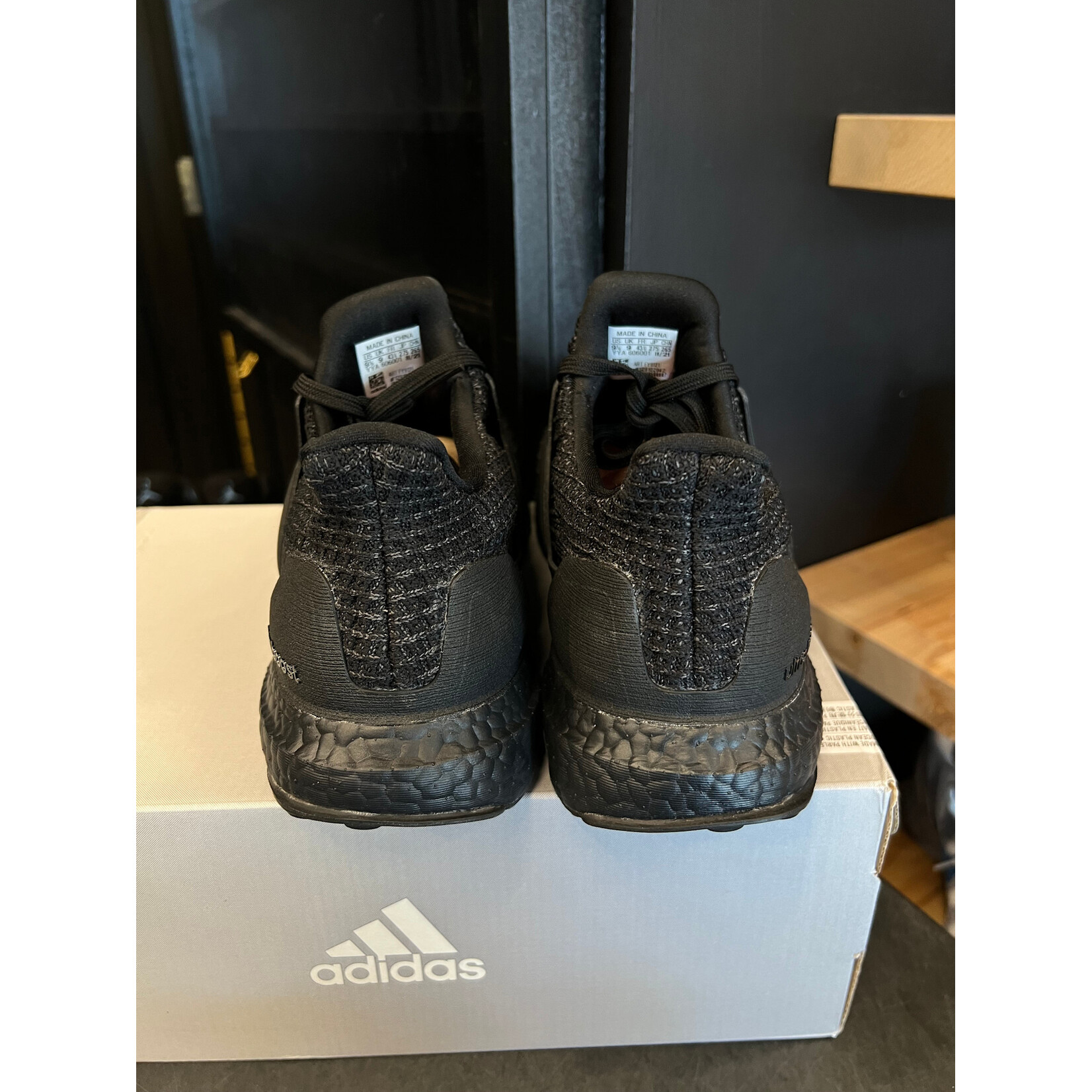 Adidas adidas Ultra Boost 4.0 DNA Triple Black Size 9.5, PREOWNED*