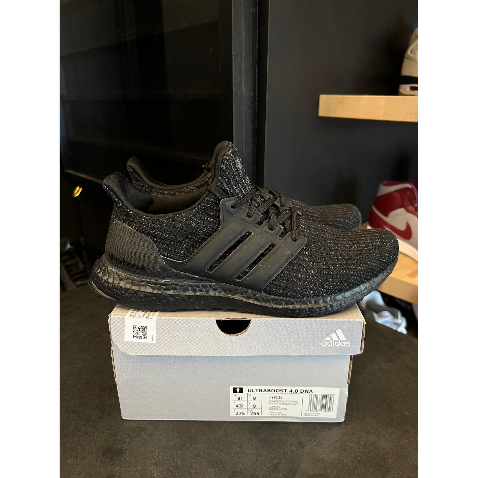 Adidas adidas Ultra Boost 4.0 DNA Triple Black Size 9.5, PREOWNED*
