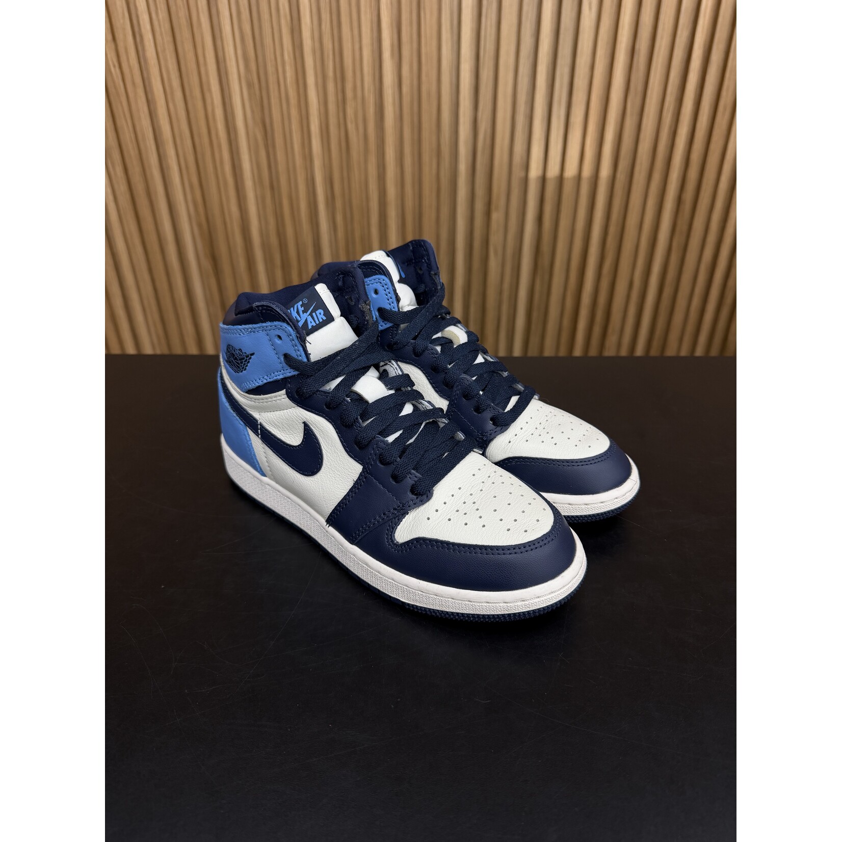 Jordan Jordan 1 Retro High Obsidian (GS) Size 5, PREOWNED*