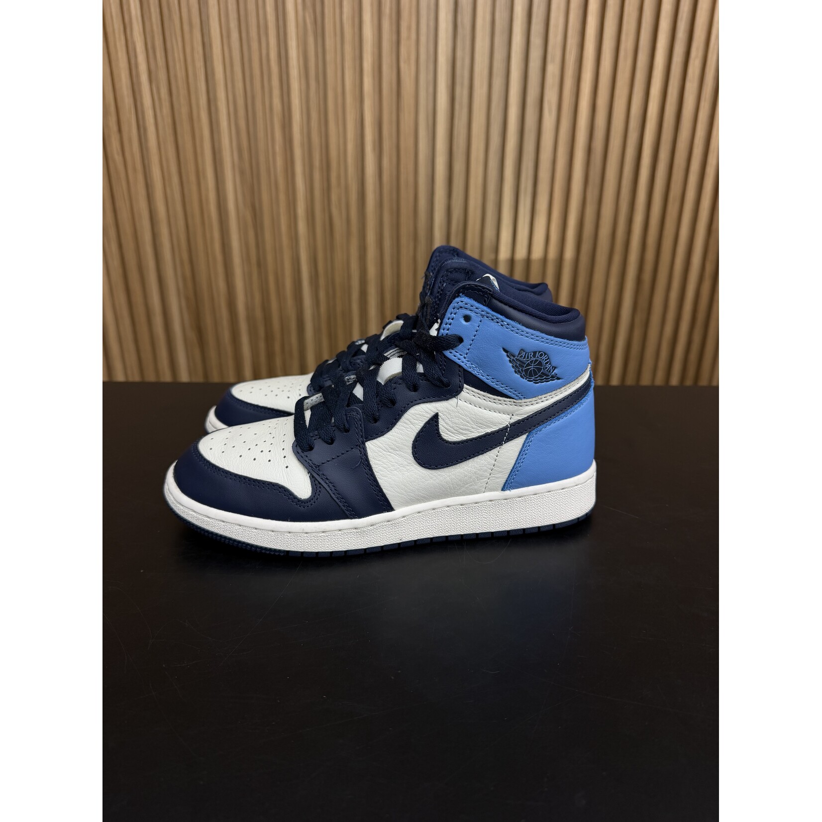 Jordan Jordan 1 Retro High Obsidian (GS) Size 5, PREOWNED*