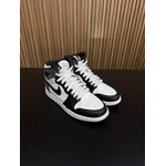 Jordan Jordan 1 Retro High Dark Mocha (GS) Size 5, PREOWNED*