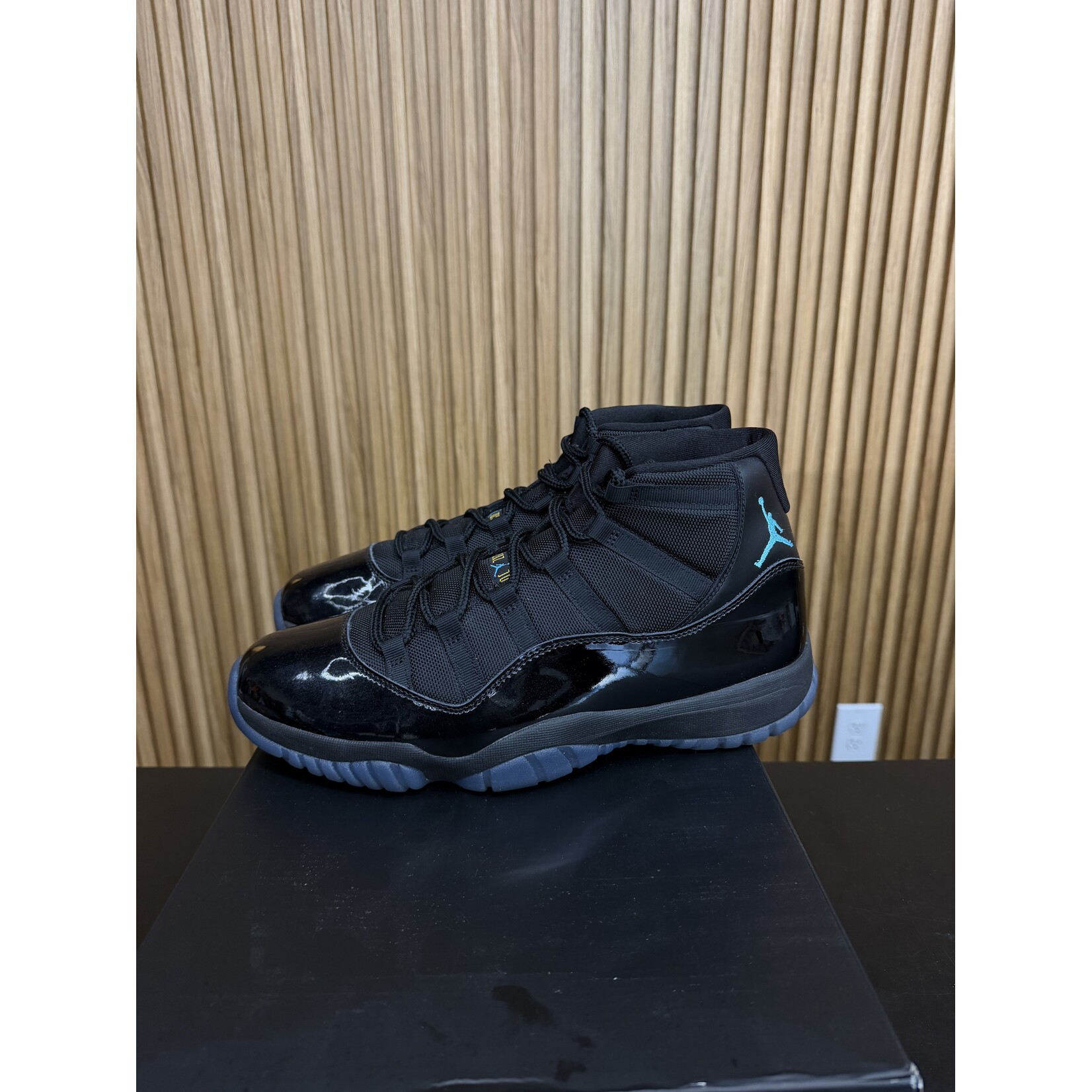 Jordan Jordan 11 Retro Gamma Blue (2025) Size 13, PREOWNED*