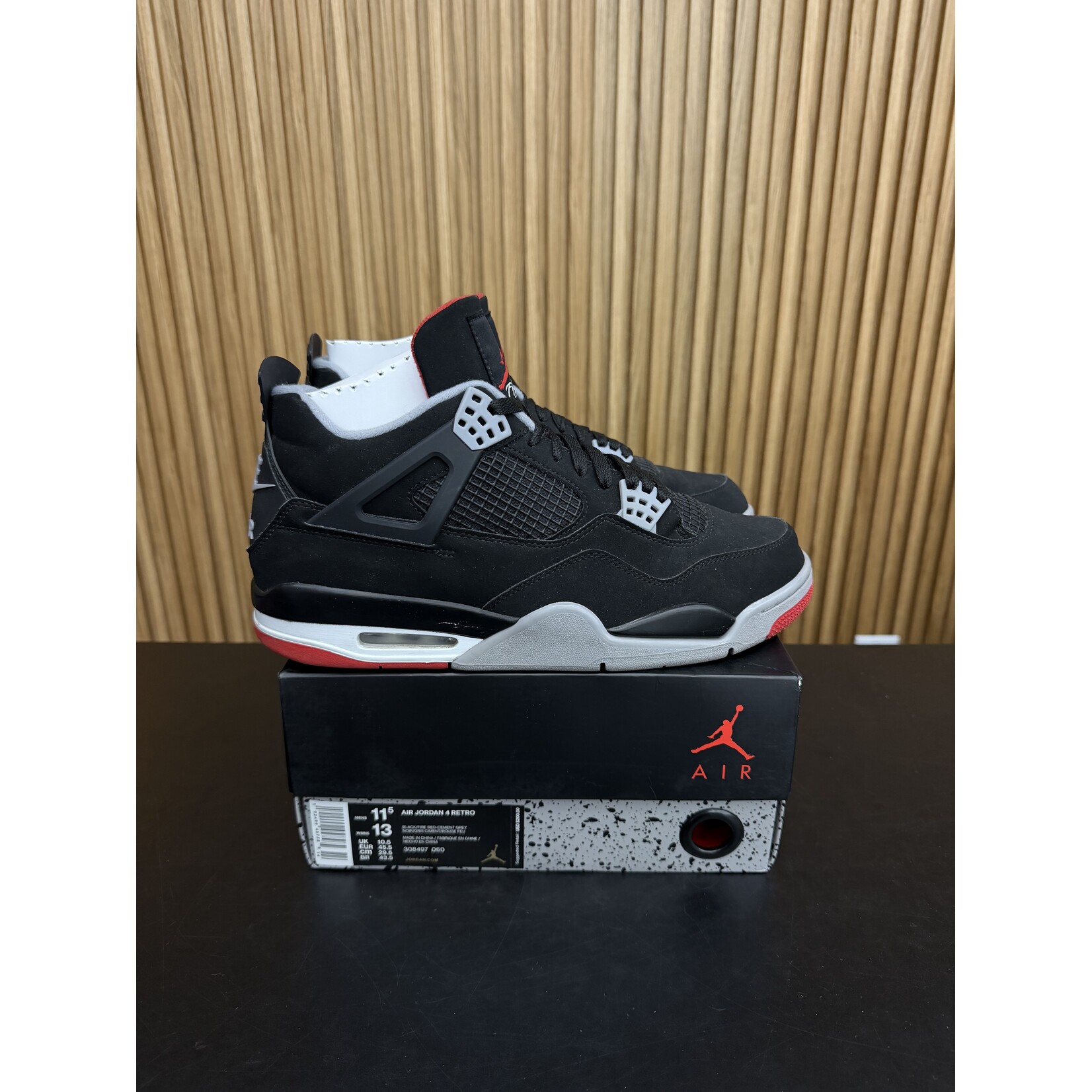 Jordan Jordan 4 Retro Bred (2019) Size 11.5, PREOWNED*