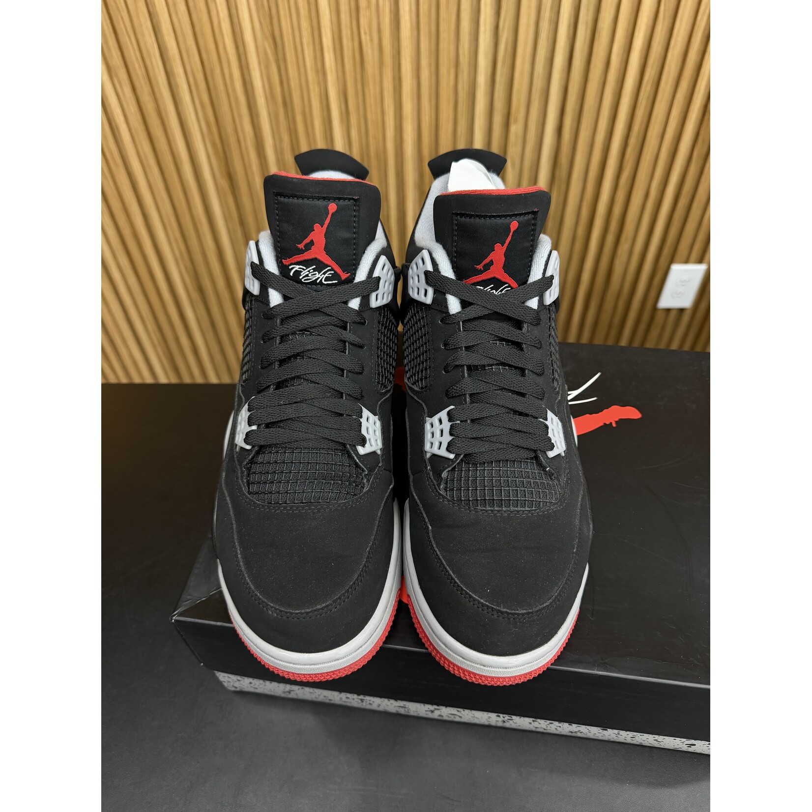 Jordan Jordan 4 Retro Bred (2019) Size 11.5, PREOWNED*