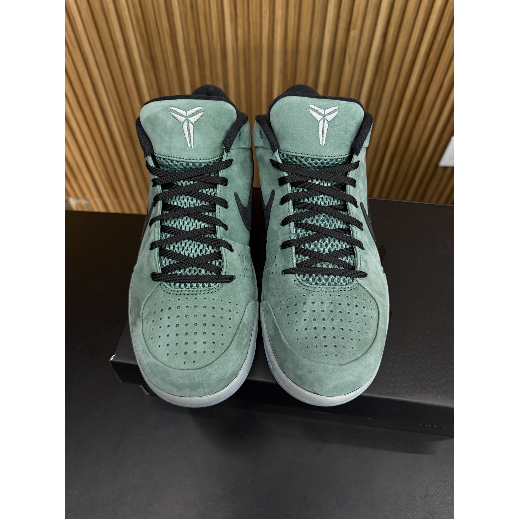 Nike Nike Kobe 4 Protro Girl Dad Size 10.5, PREOWNED*