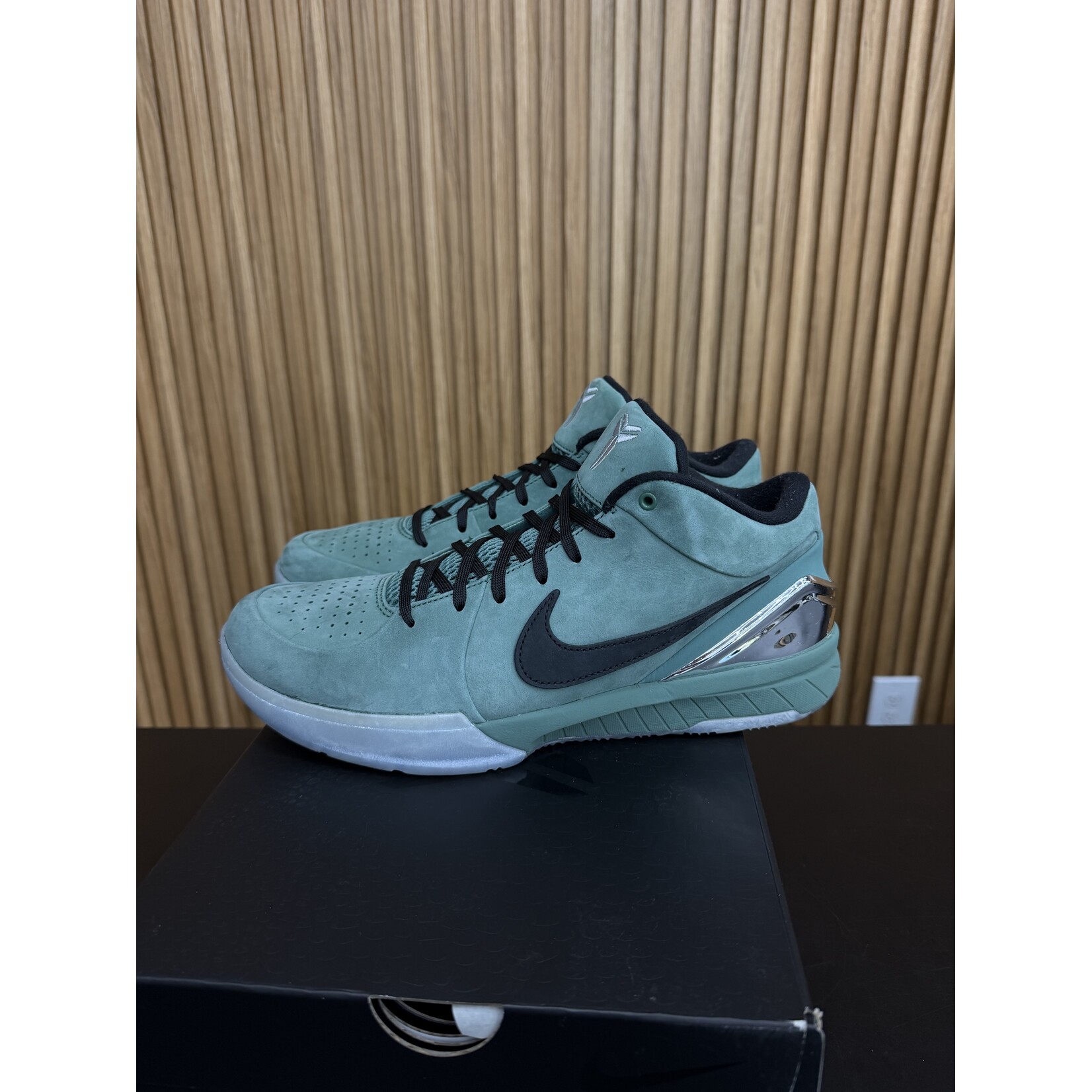Nike Nike Kobe 4 Protro Girl Dad Size 10.5, PREOWNED*