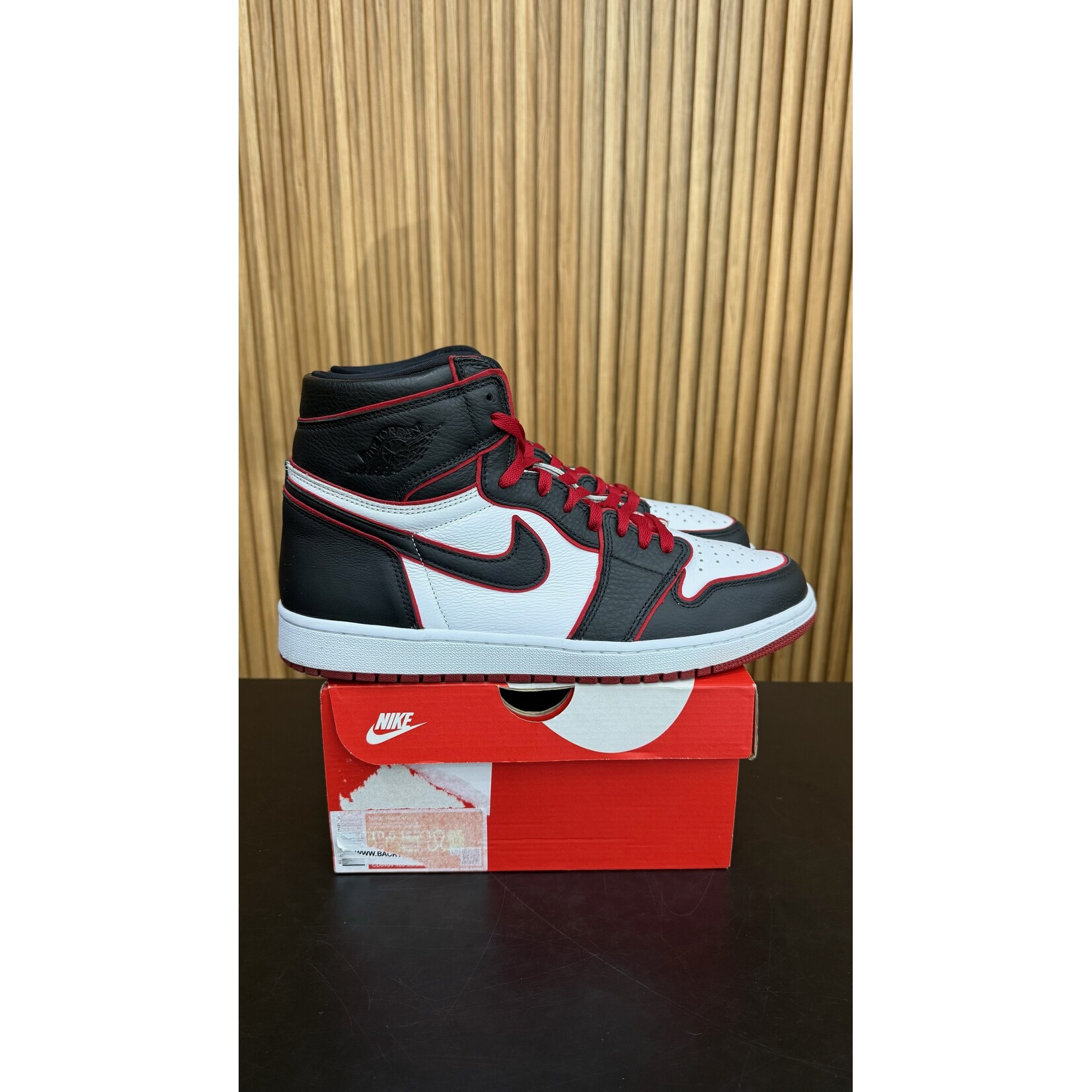Jordan Jordan 1 Retro High Bloodline Size 13, PREOWNED REP BOX