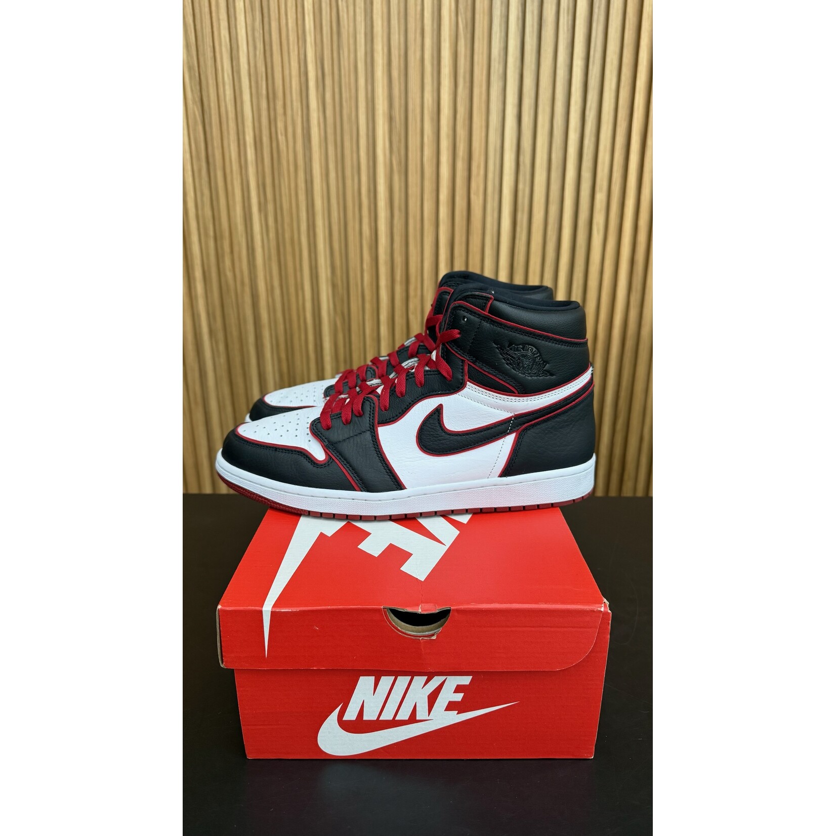 Jordan Jordan 1 Retro High Bloodline Size 13, PREOWNED REP BOX
