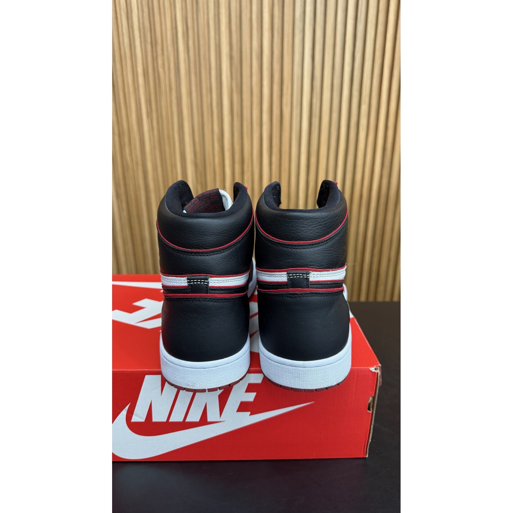 Jordan Jordan 1 Retro High Bloodline Size 13, PREOWNED REP BOX
