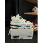Jordan Jordan 4 Retro SB Pine Green Size 8, PREOWNED