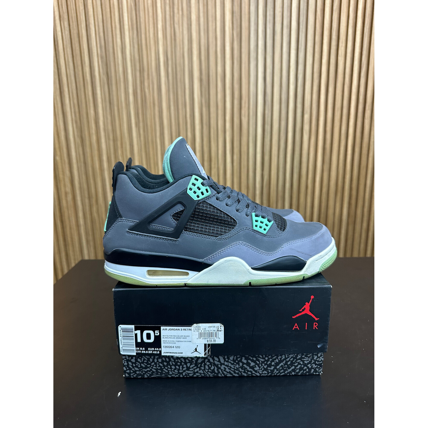 Jordan Jordan 4 Retro Green Glow Size 11, PREOWNED REP BOX*