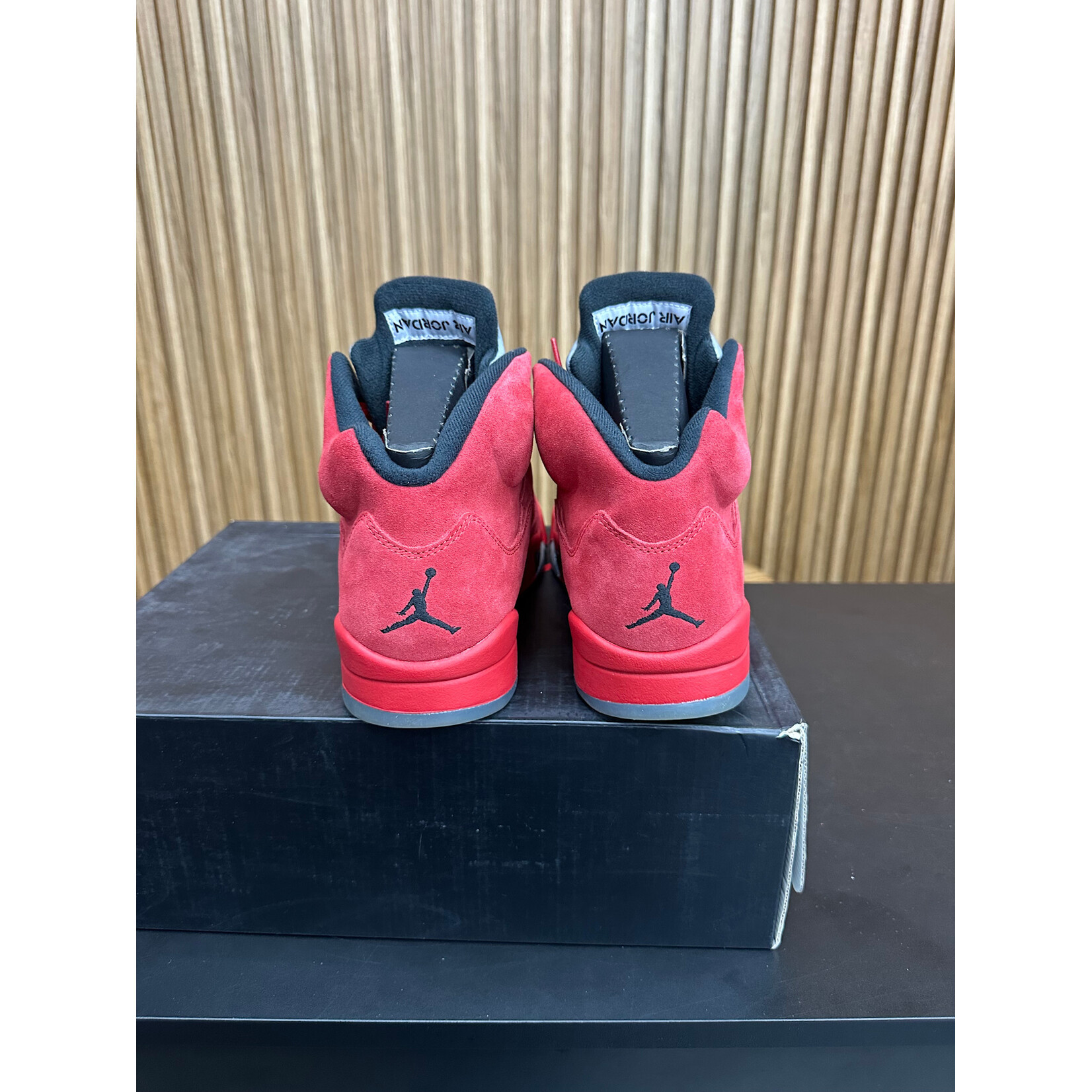 Jordan Jordan 5 Retro Red Suede Size 10.5, PREOWNED*