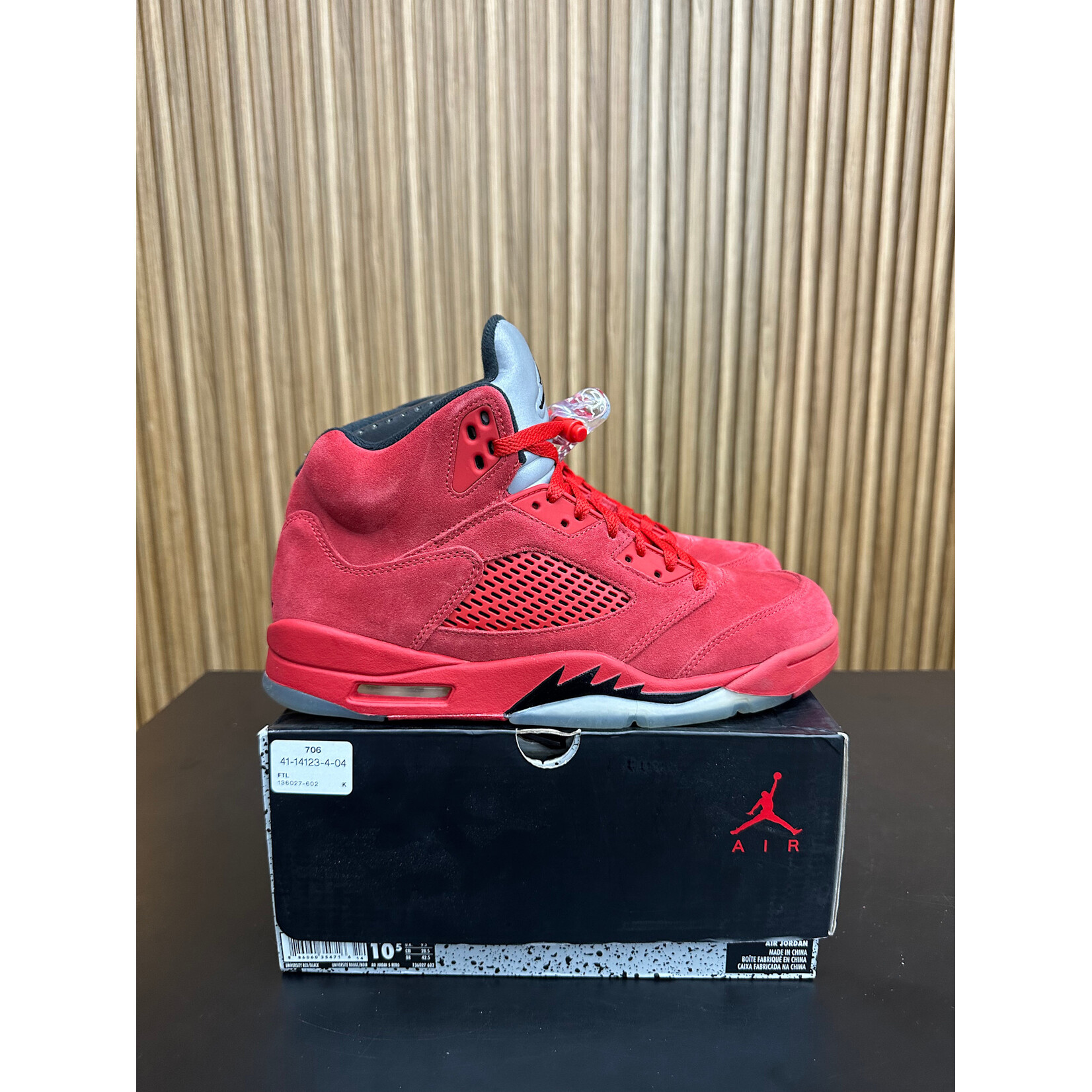 Jordan Jordan 5 Retro Red Suede Size 10.5, PREOWNED*