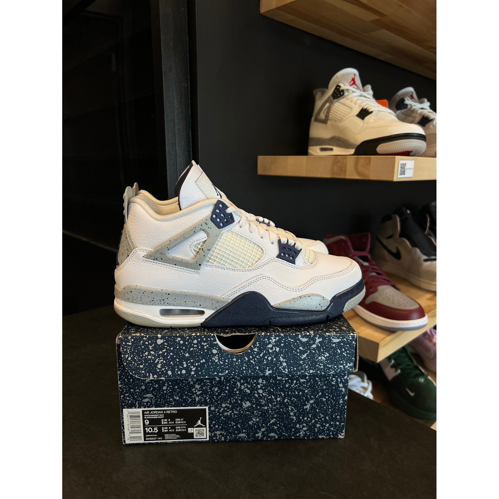 Jordan Jordan 4 Retro Midnight Navy Size 9, PREOWNED