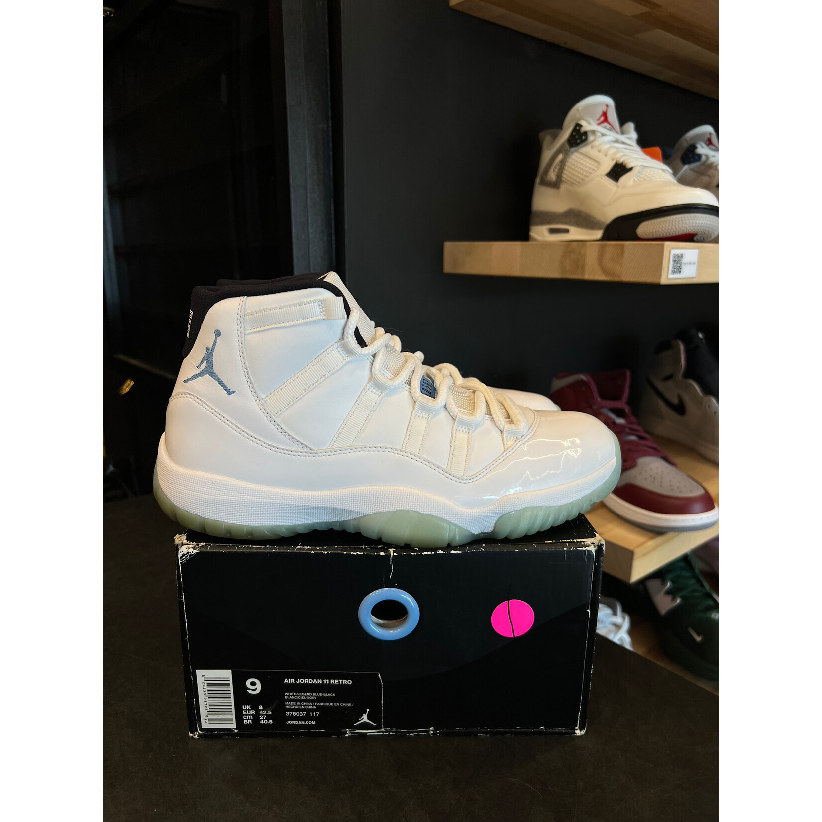 Jordan Jordan 11 Retro Legend Blue (2014) Size 9, PREOWNED
