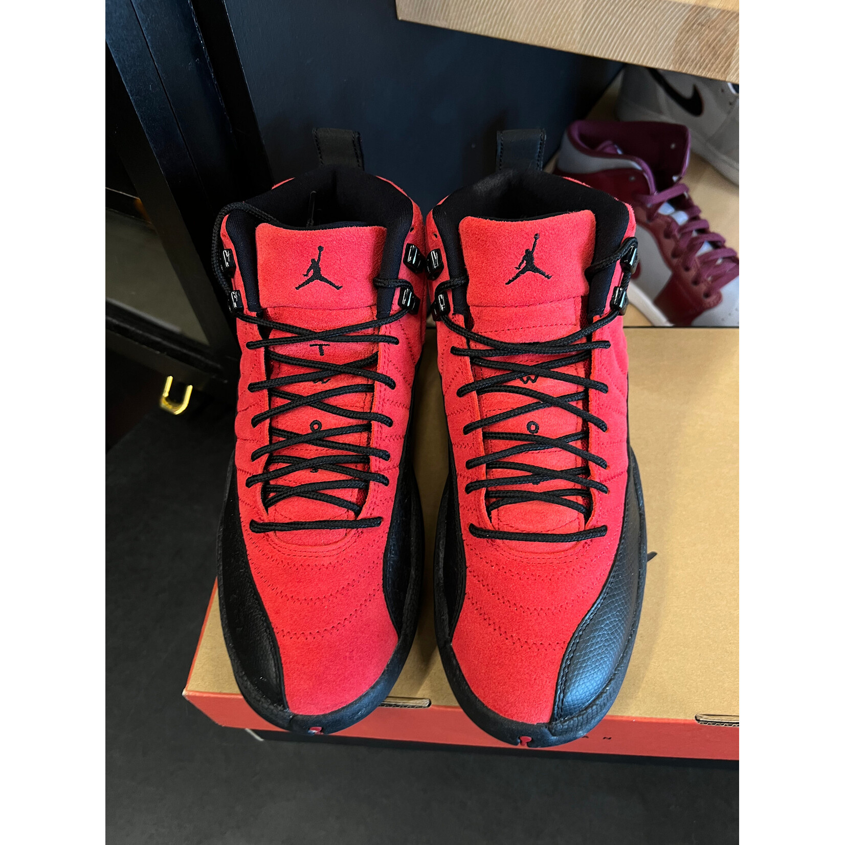 Jordan Jordan 12 Retro Reverse Flu Game Size 8.5, PREOWNED