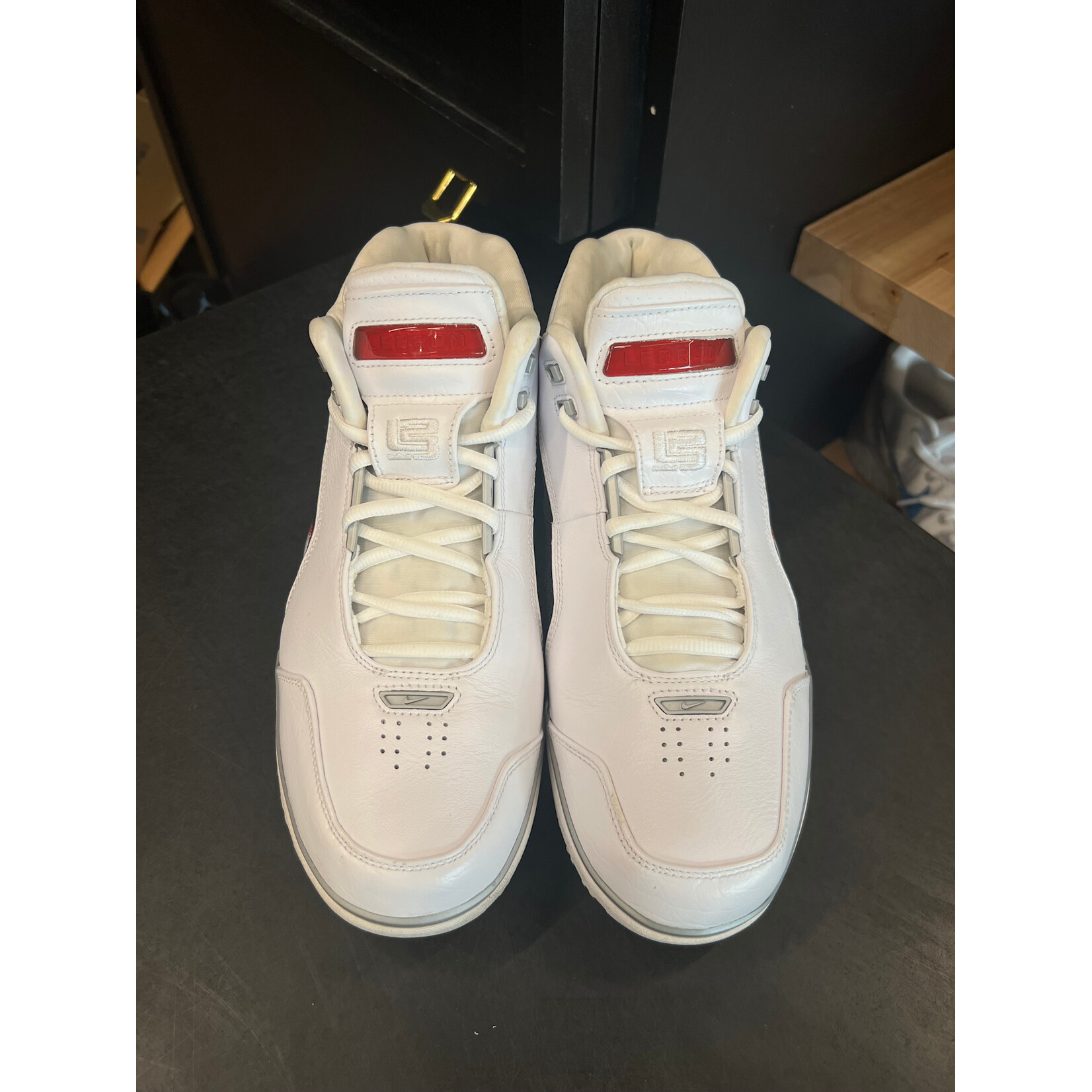 Nike Nike Air Zoom Generation White Black Retro Size 8.5, PREOWNED*