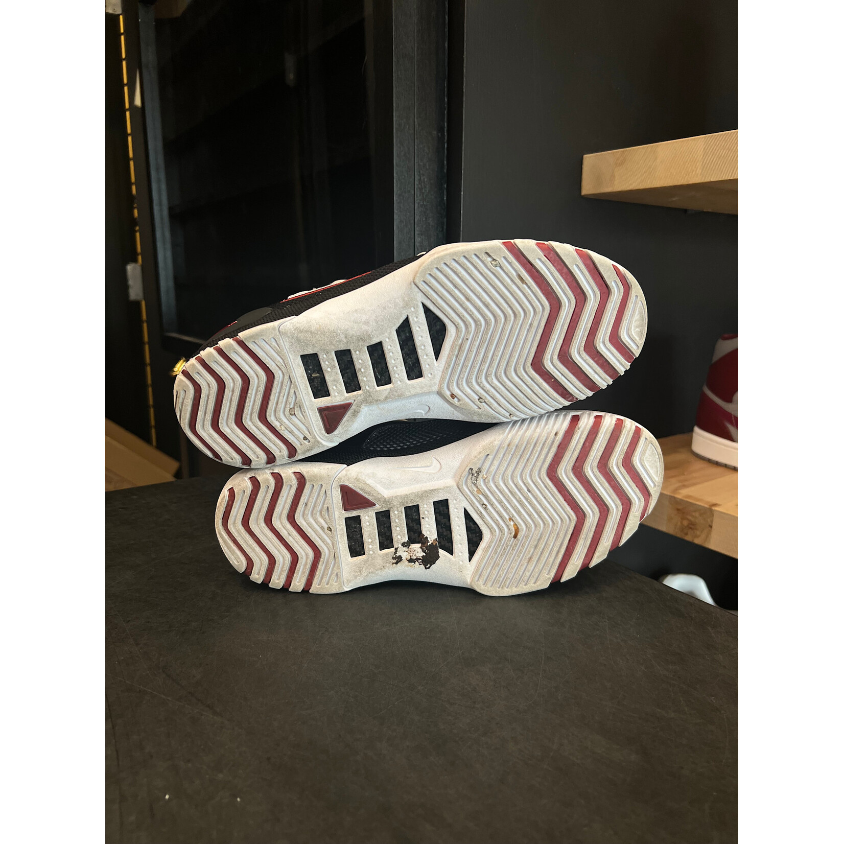 Nike Nike Air Zoom Generation White Black Retro Size 8.5, PREOWNED*