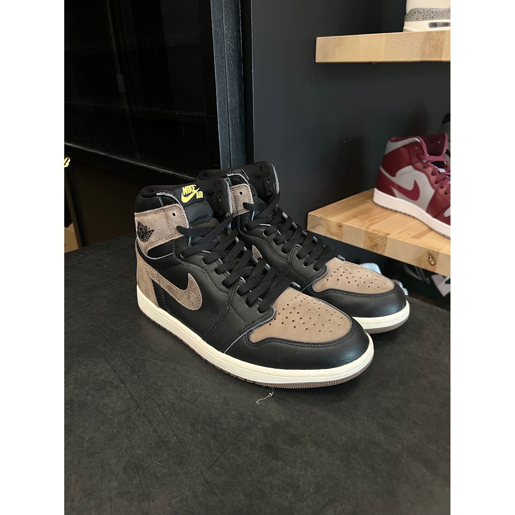 Jordan Jordan 1 Retro High OG Palomino Size 10, PREOWNED*