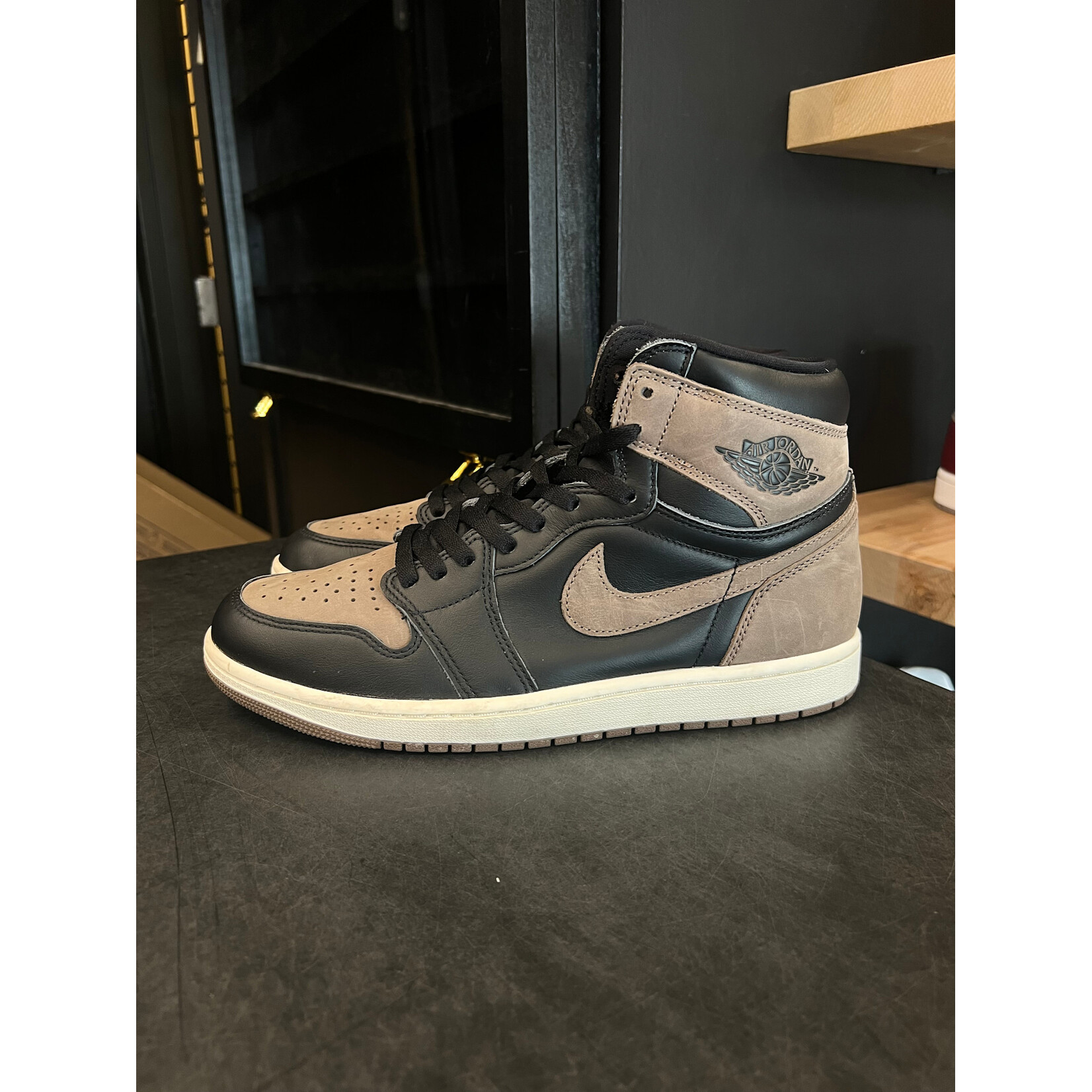 Jordan Jordan 1 Retro High OG Palomino Size 10, PREOWNED*