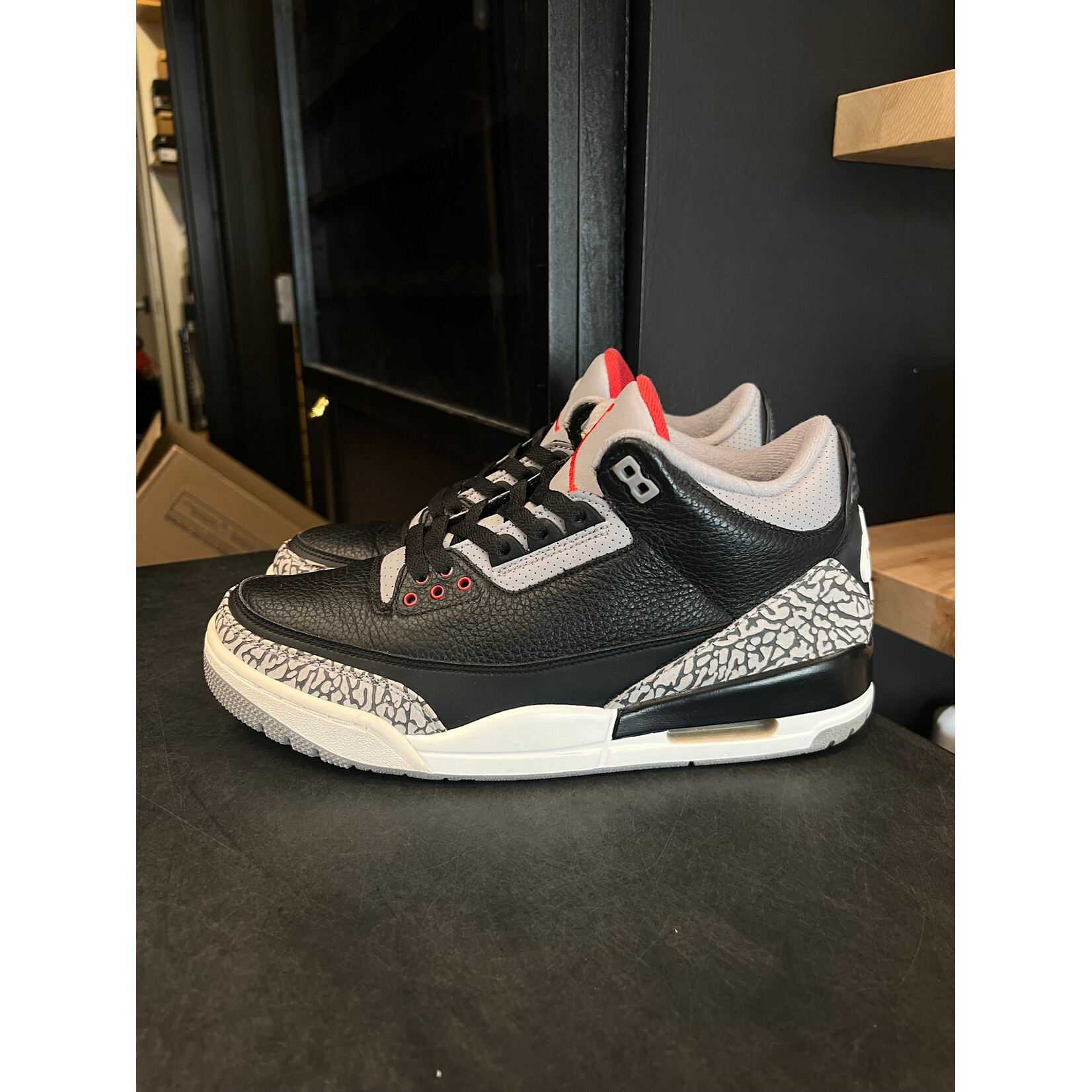 Jordan Jordan 3 Retro Black Cement (2018) Size 10, PREOWNED