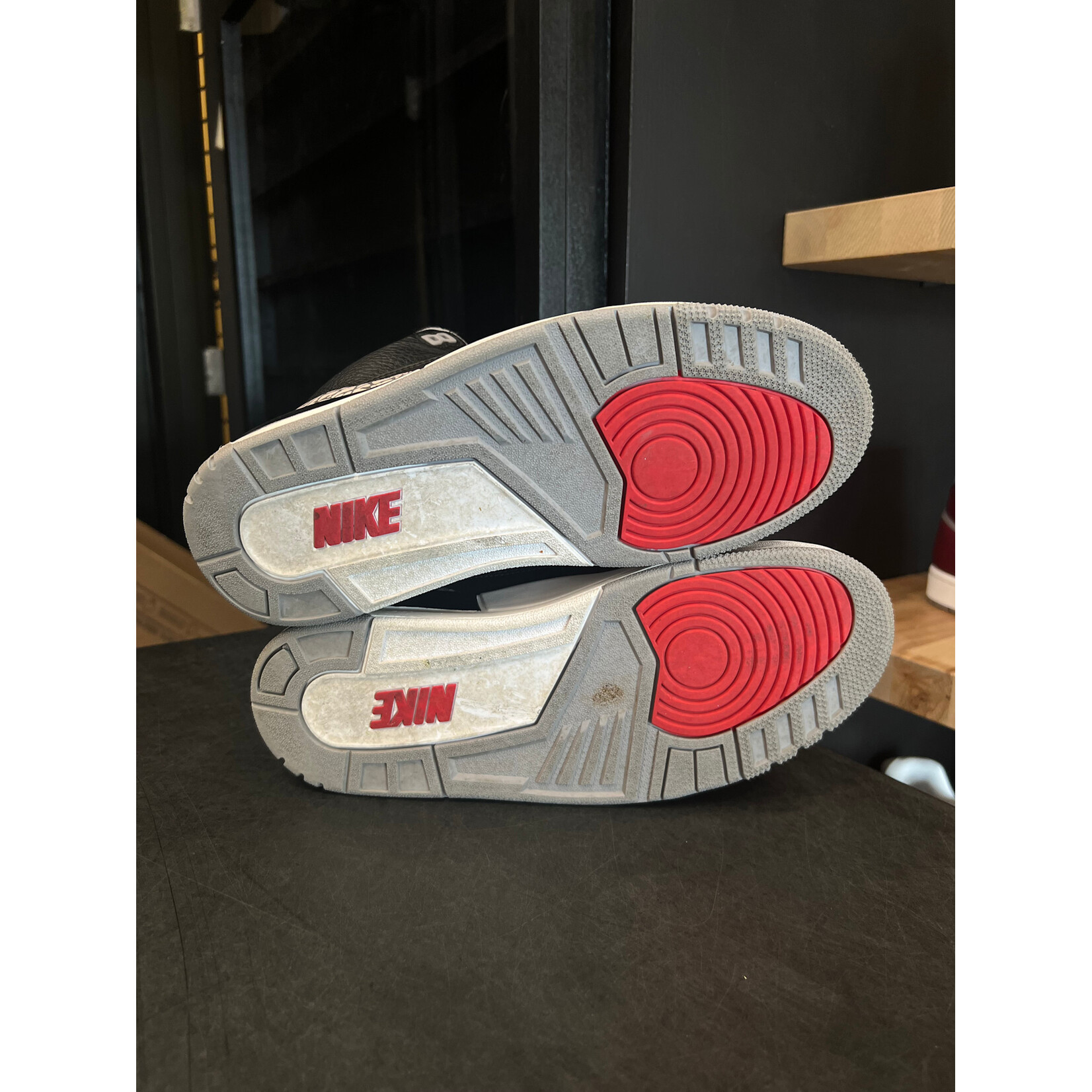 Jordan Jordan 3 Retro Black Cement (2018) Size 10, PREOWNED