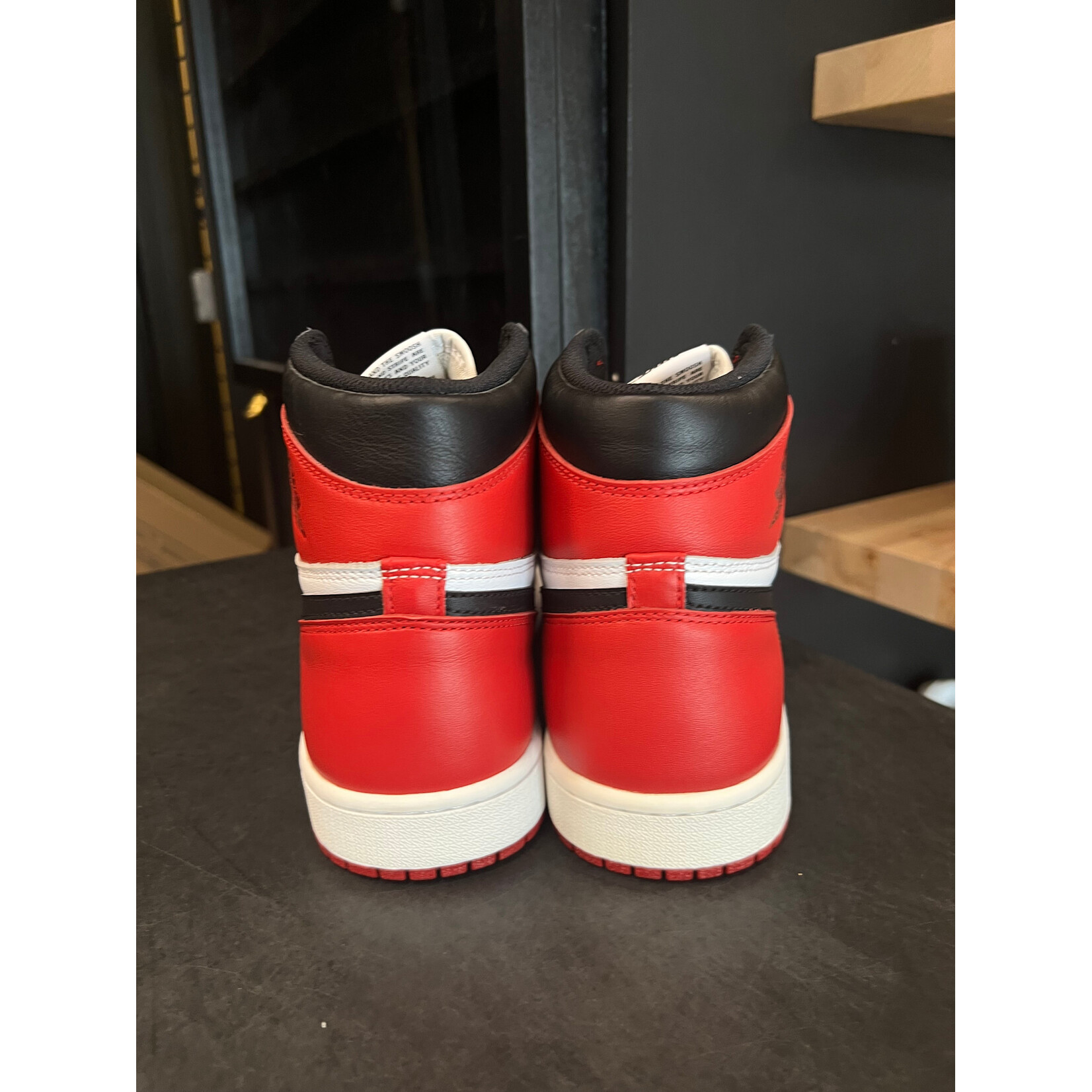 Jordan Jordan 1 Retro Black Toe (2016) Size 10, PREOWNED