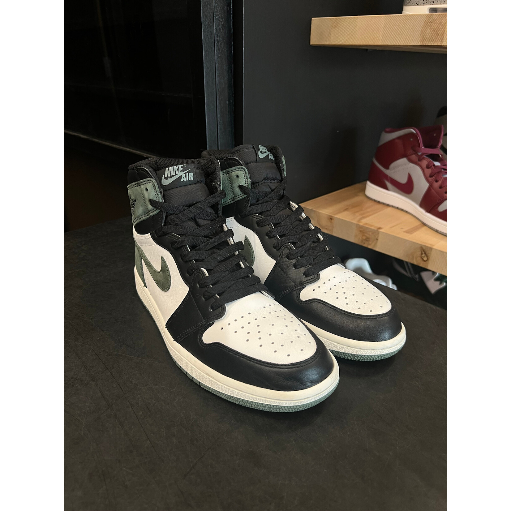 Jordan Jordan 1 Retro High Clay Green Size 10, PREOWNED*
