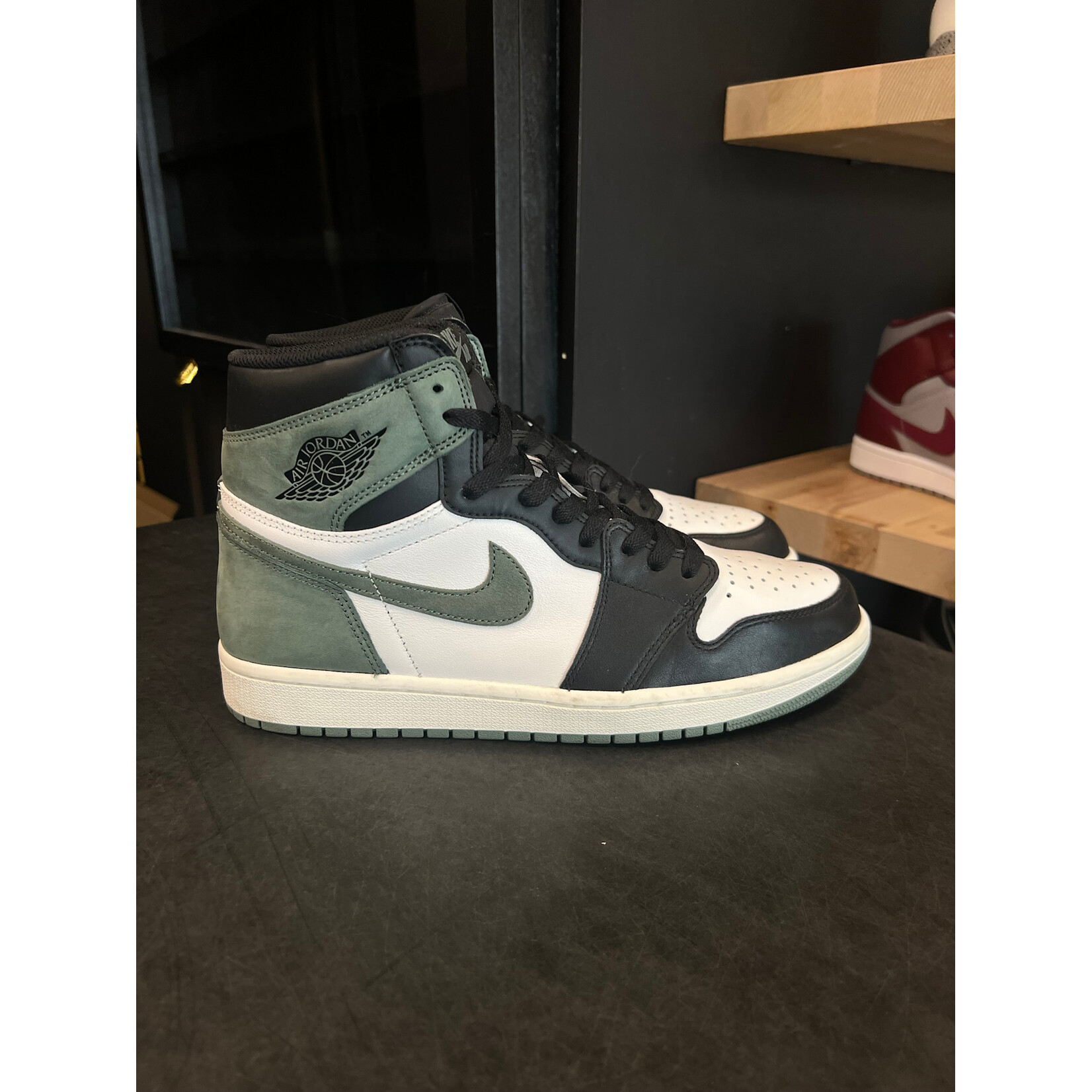 Jordan Jordan 1 Retro High Clay Green Size 10, PREOWNED*