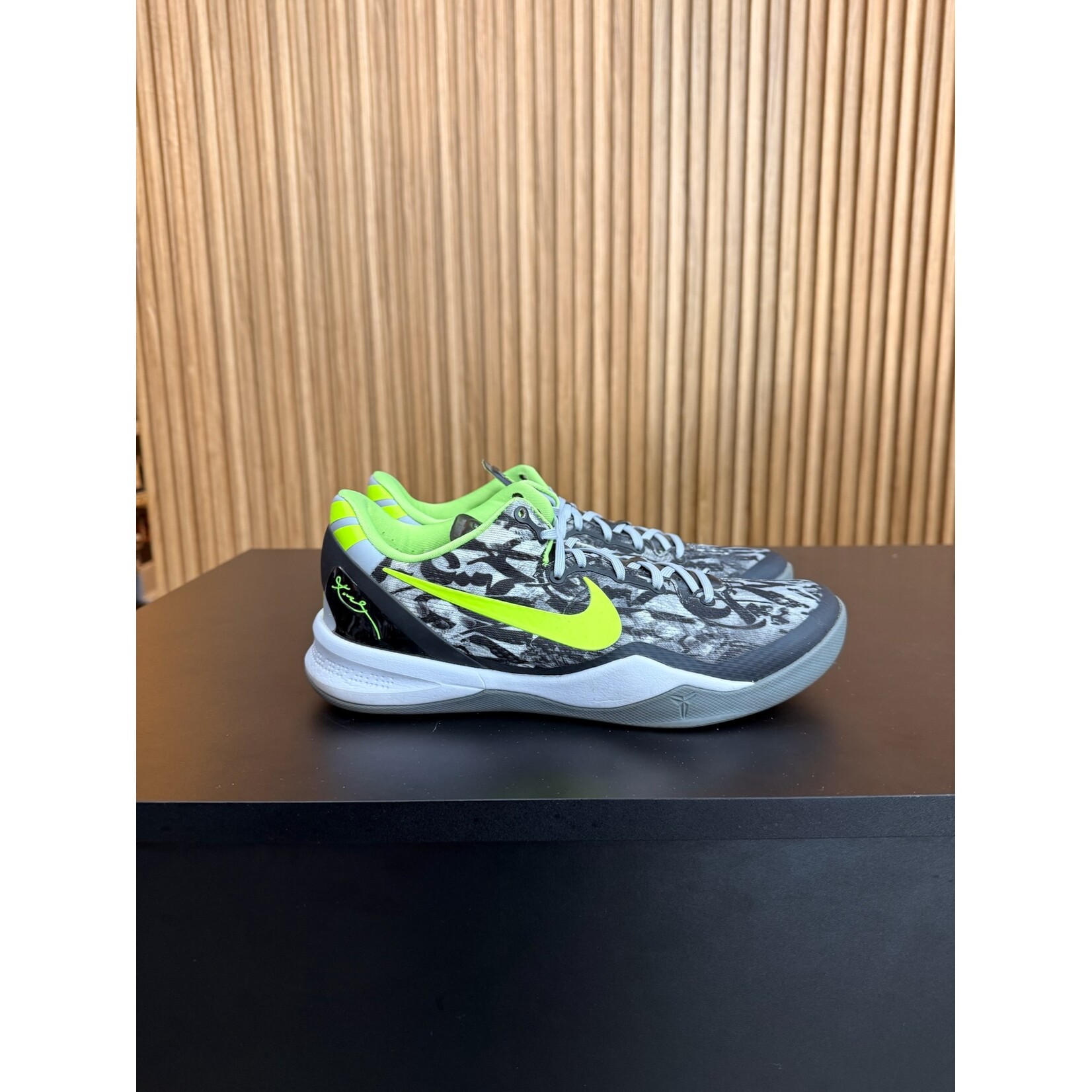 Nike Nike Kobe 8 Graffiti Size 8.5, PREOWNED NO BOX*