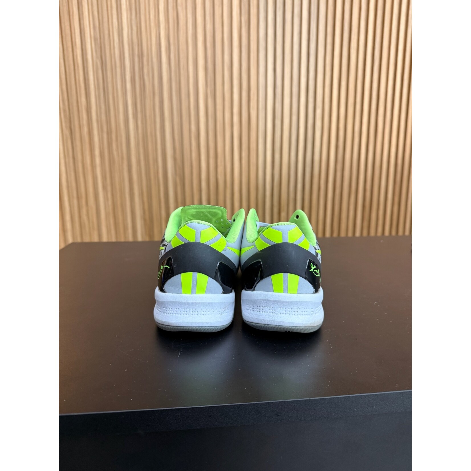Nike Nike Kobe 8 Graffiti Size 8.5, PREOWNED NO BOX*