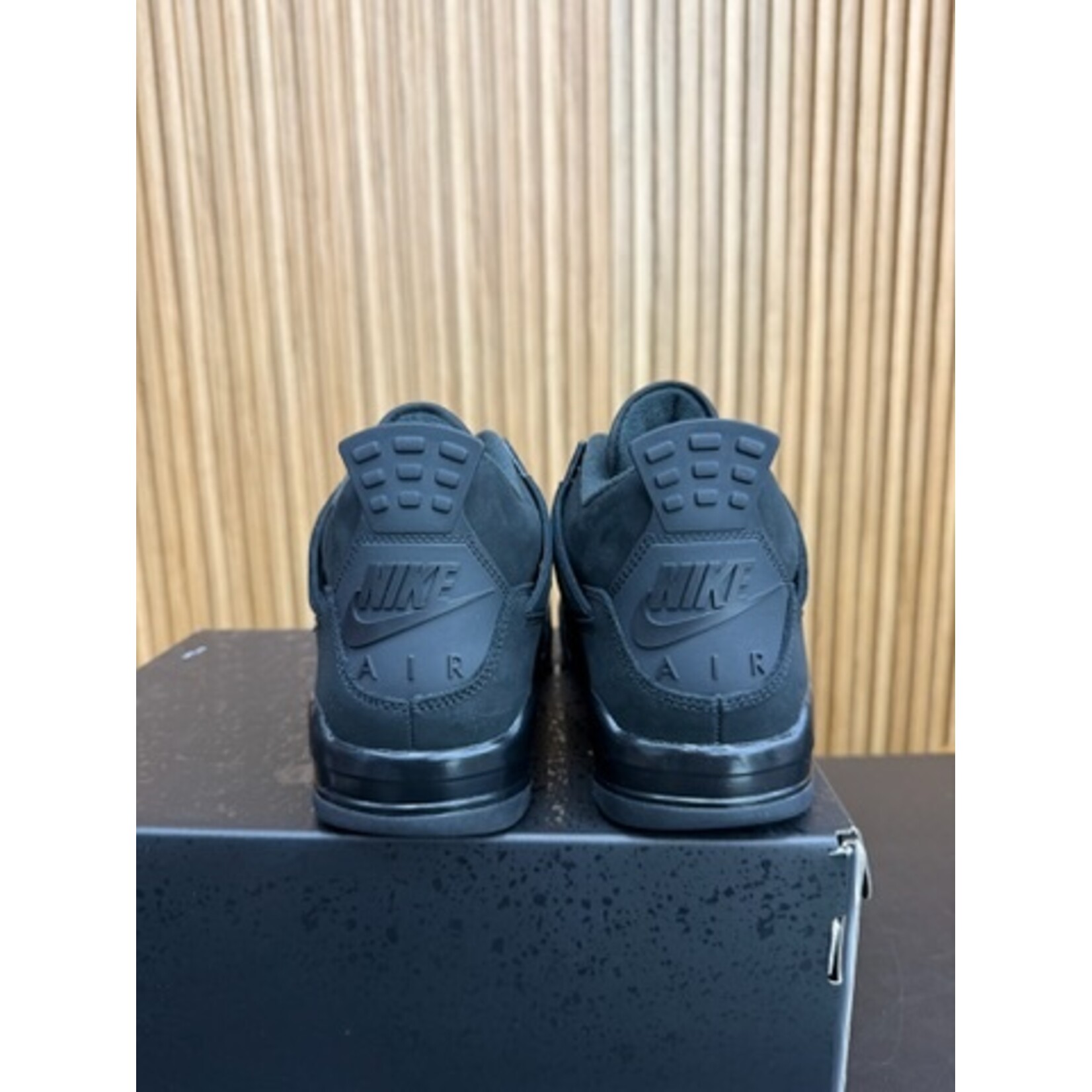 Jordan Jordan 4 Retro Black Cat (2025) Size 8, PREOWNED