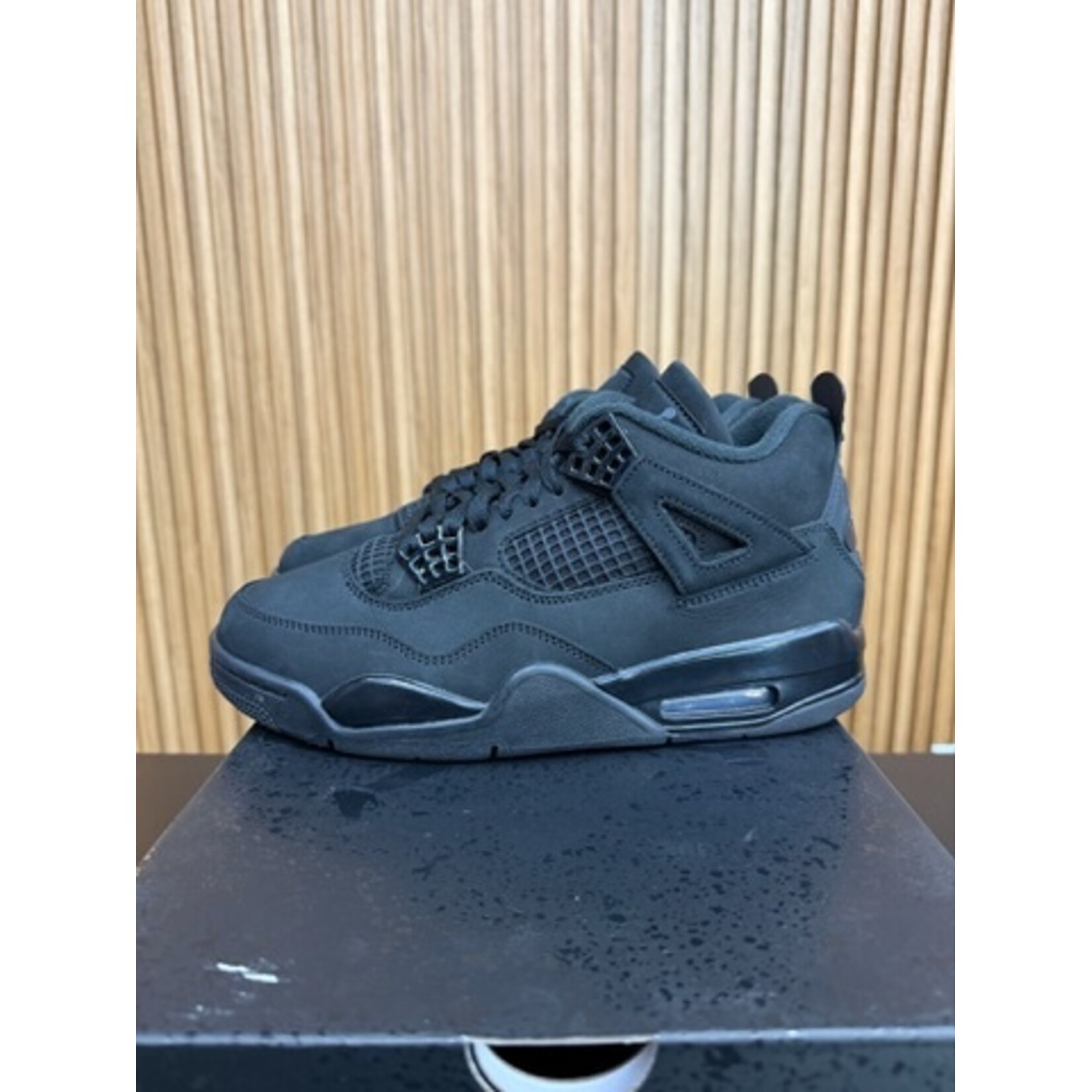 Jordan Jordan 4 Retro Black Cat (2025) Size 8, PREOWNED