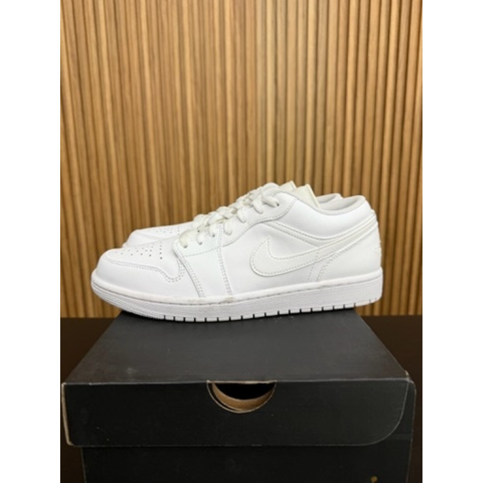 Jordan Jordan 1 Low Triple White Size 8.5, PREOWNED