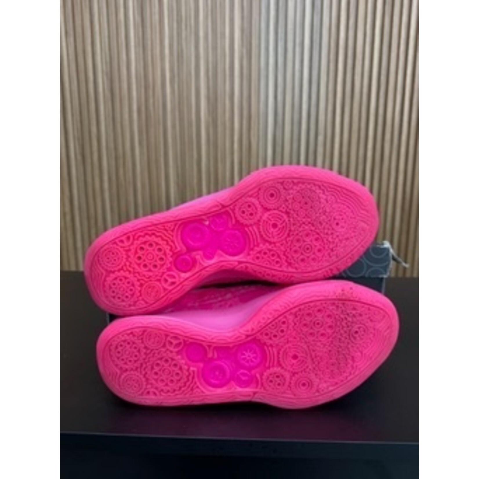 Nike Nike KD 16 NRG Aunt Pearl Size 11.5, PREOWNED*