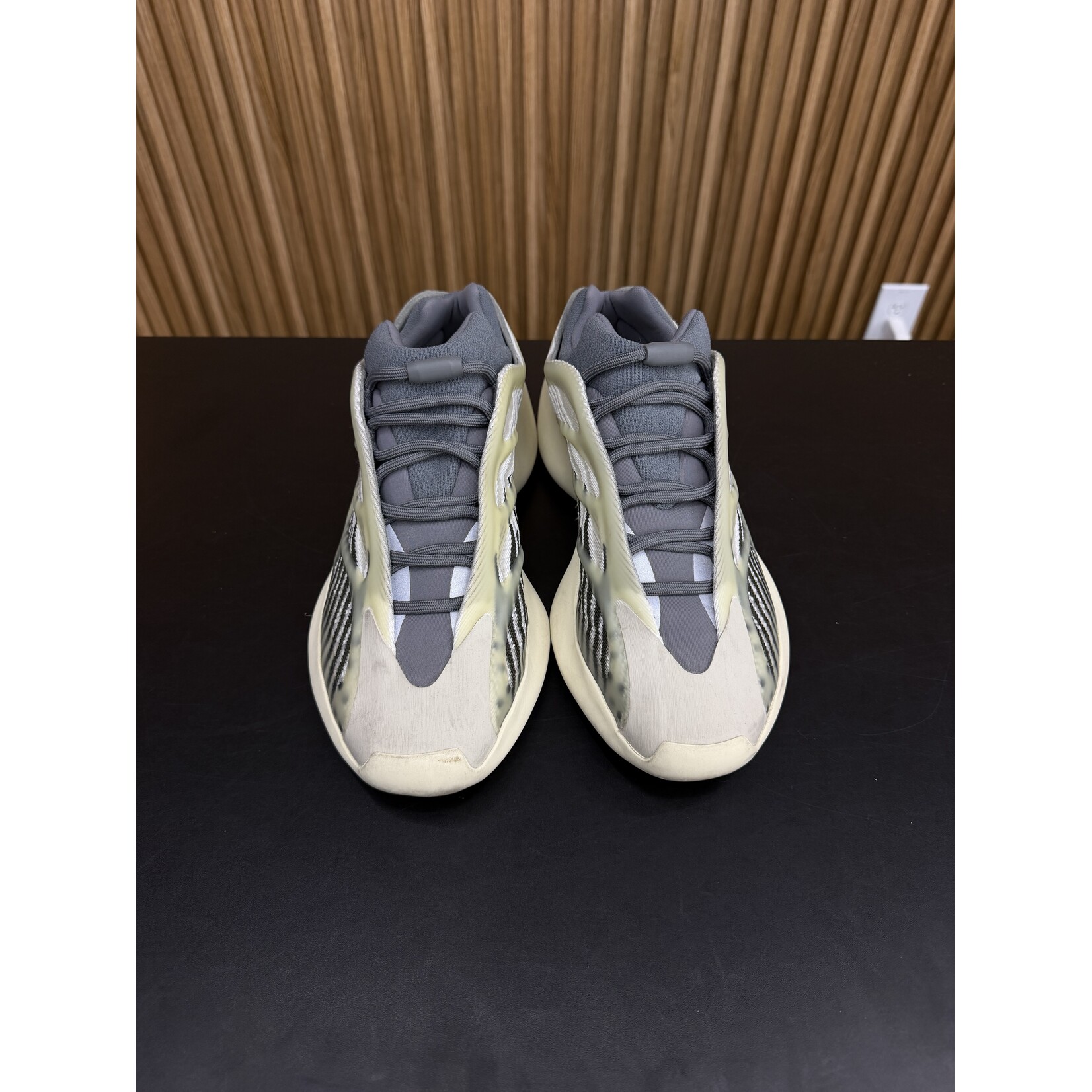 Adidas adidas Yeezy 700 V3 Fade Salt Size 9, PREOWNED NO BOX