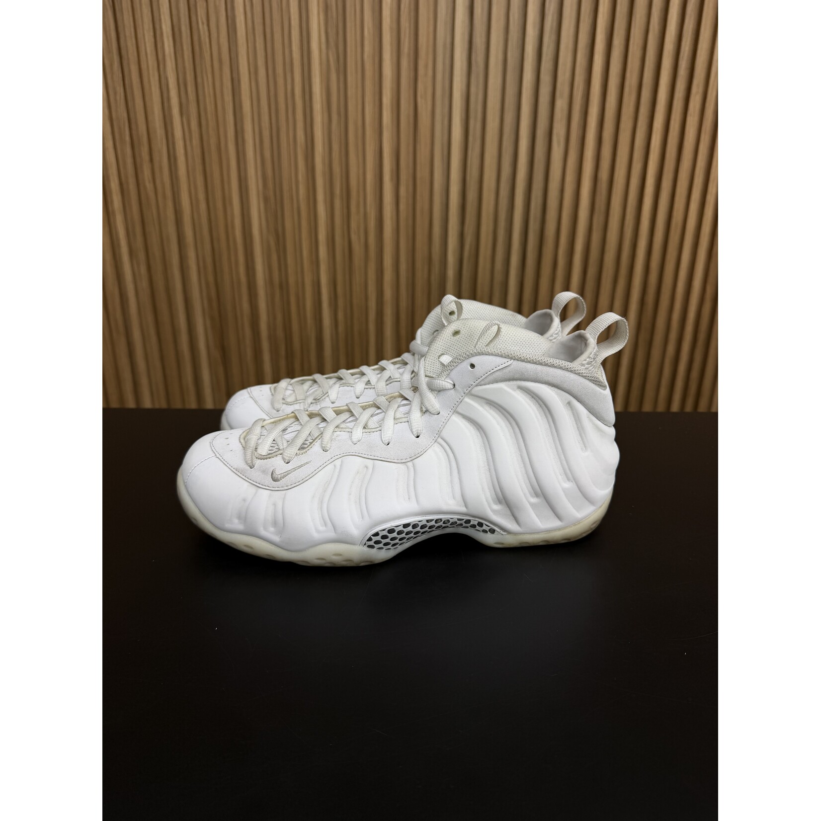 Nike Nike Air Foamposite One Triple White Size 9, PREOWNED NO BOX