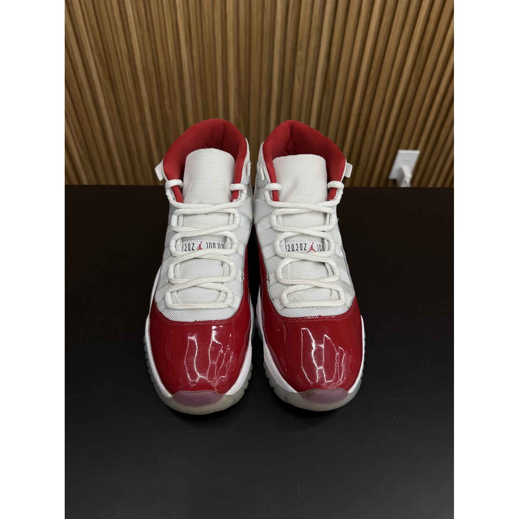 Jordan Jordan 11 Retro Cherry (2022) Size 9, PREOWNED NO BOX*