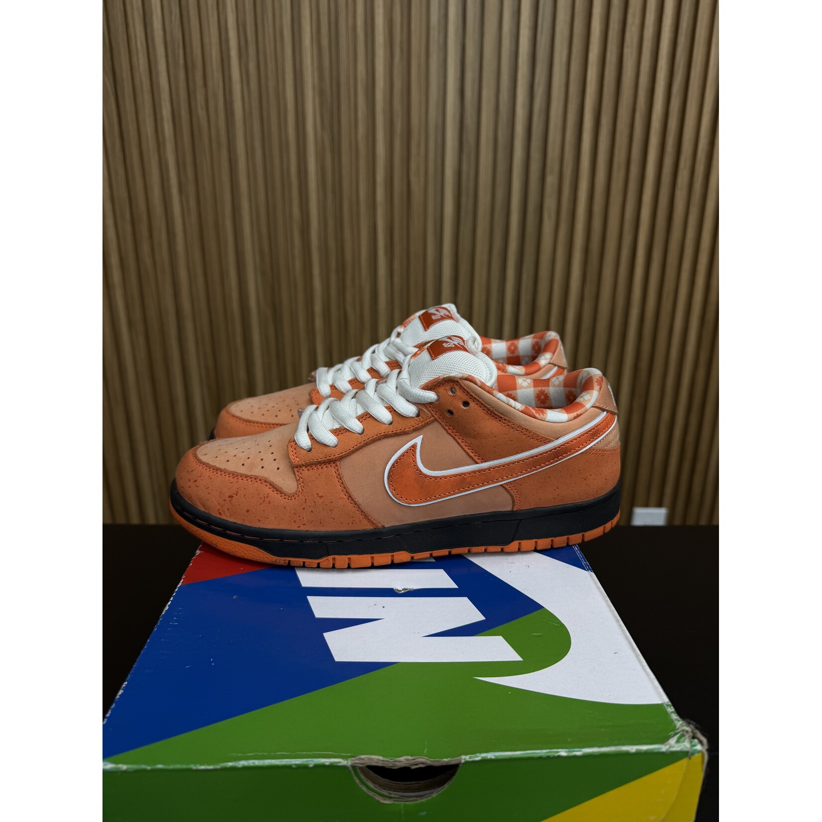 Nike Nike SB Dunk Low Concepts Orange Lobster Size 9.5, PREOWNED*