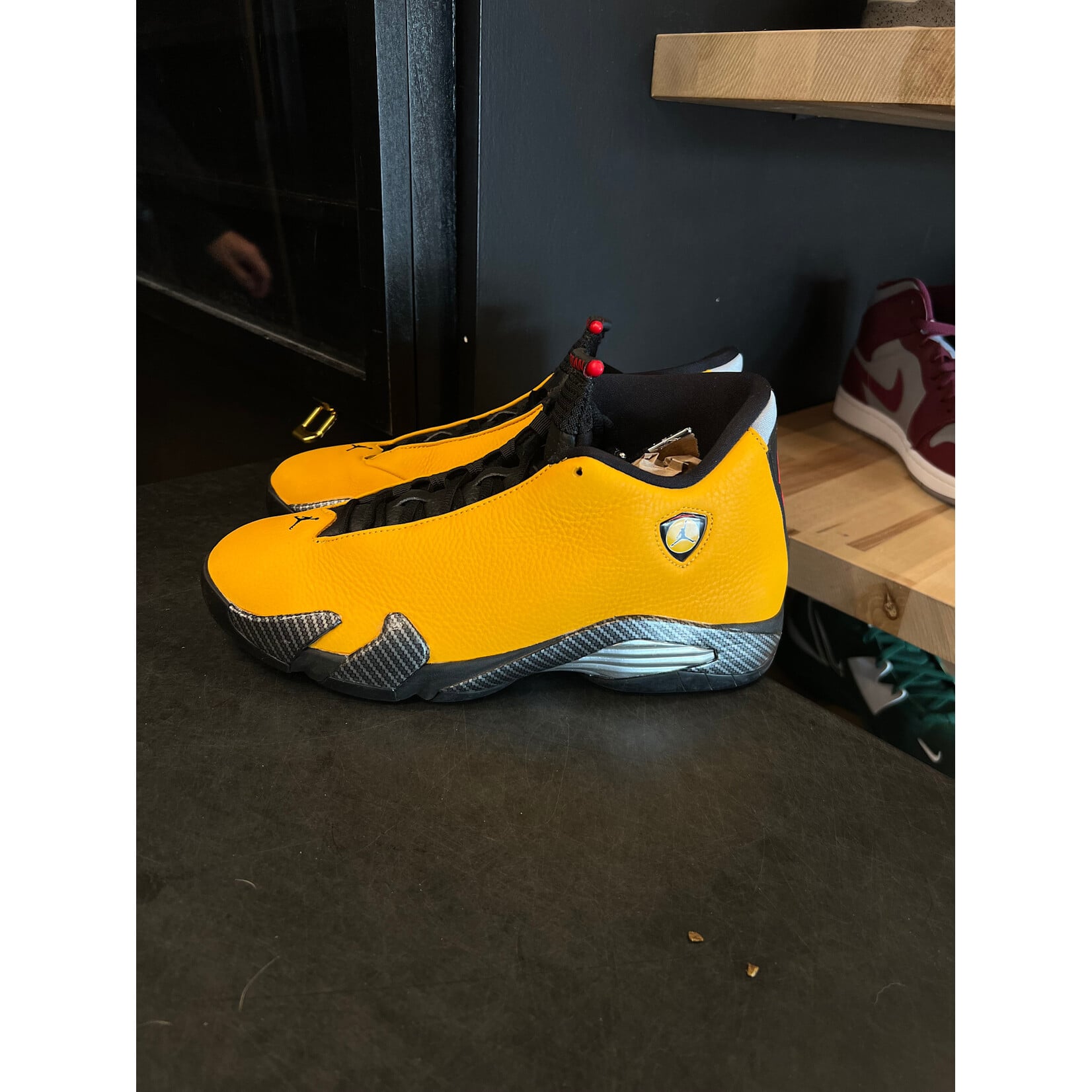 Jordan Jordan 14 Retro University Gold Size 10, PREOWNED NO BOX*
