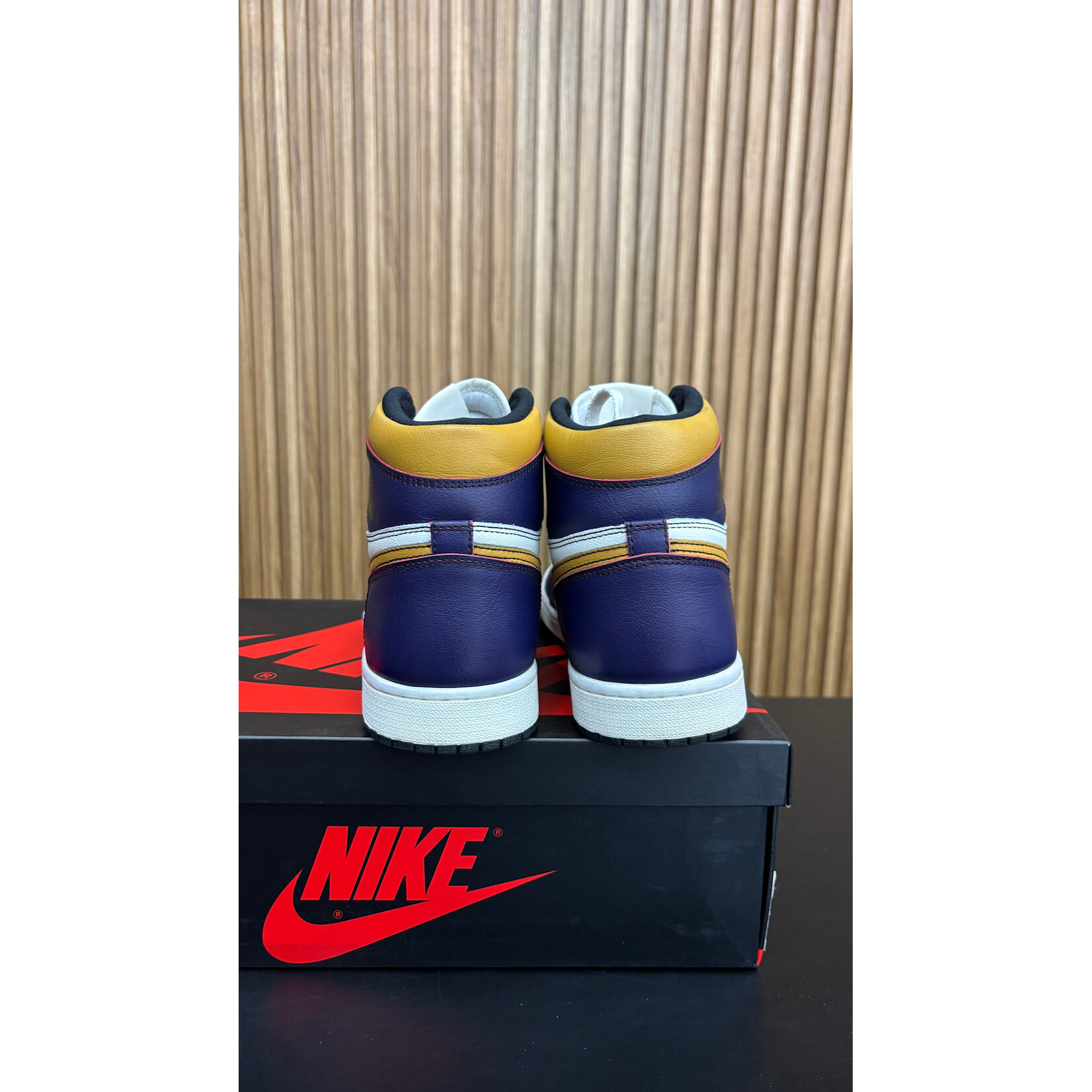 Jordan Jordan 1 Retro High OG Defiant SB LA to Chicago Size 10.5, PREOWNED