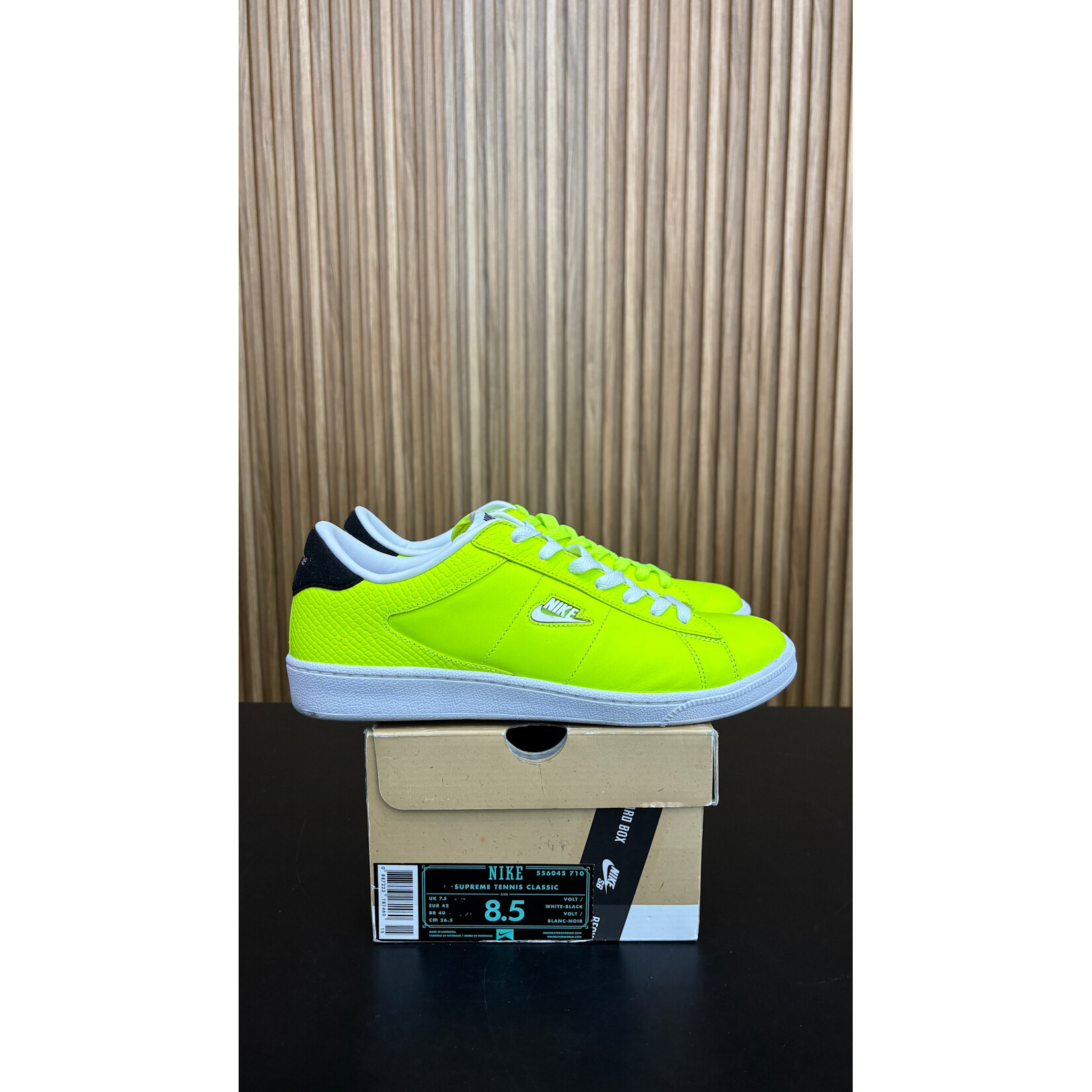 Nike Nike SB Tennis Classic Supreme Volt Size 8.5, PREOWNED
