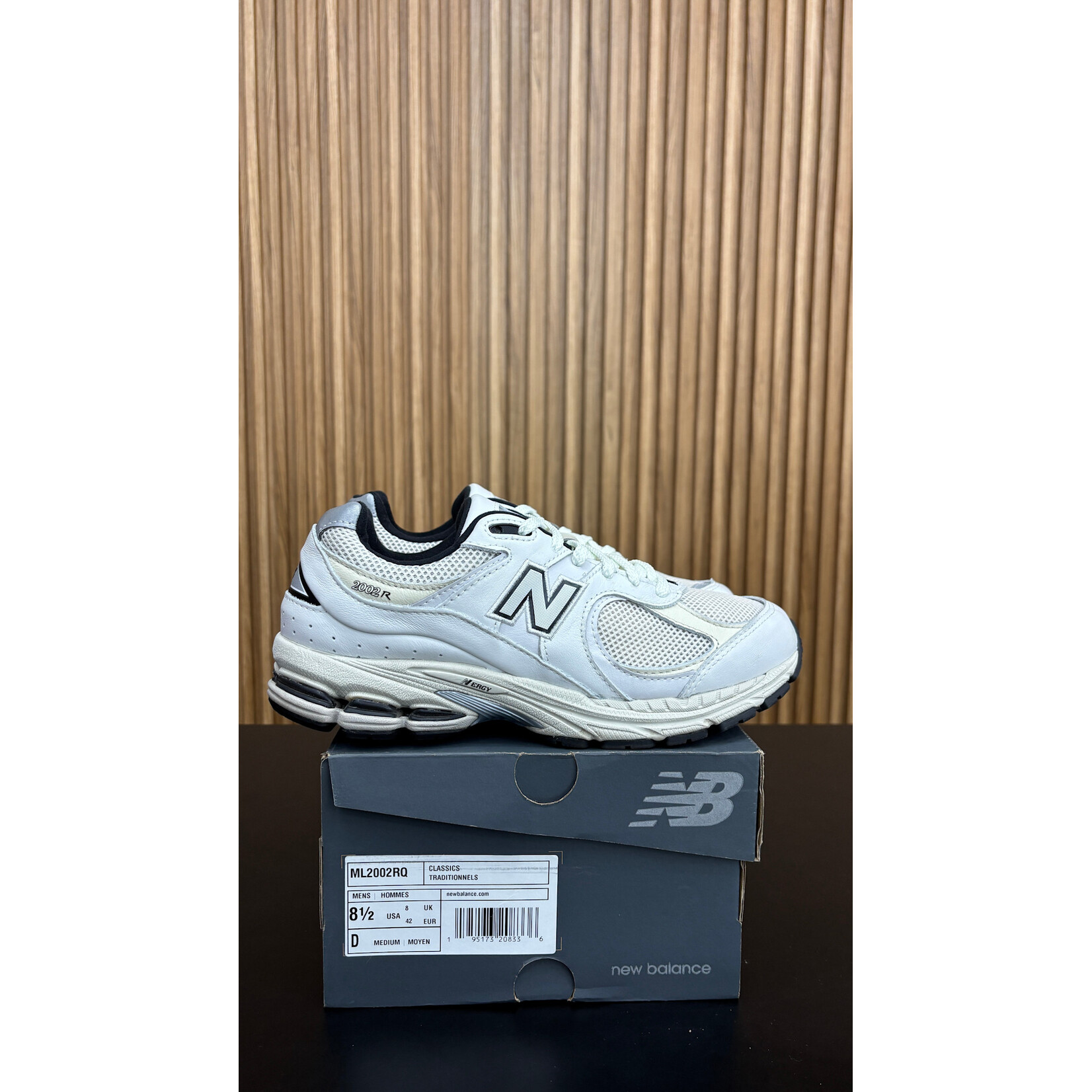 New New Balance 2002R Atlas Lemon Haze Size 8.5, PREOWNED