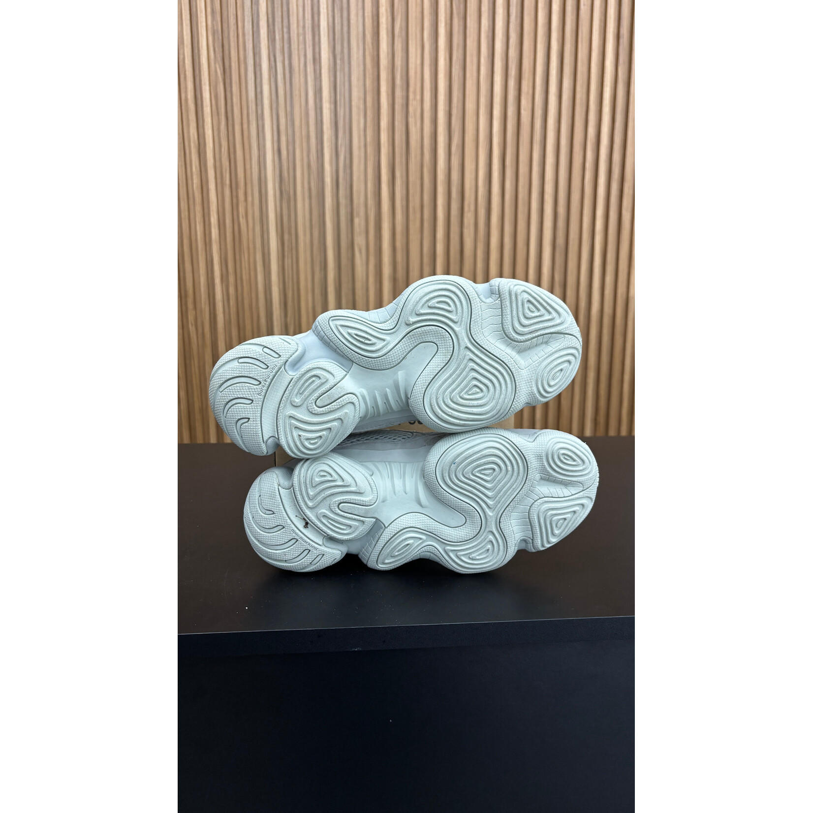 Adidas adidas Yeezy 500 Salt Size 8, PREOWNED